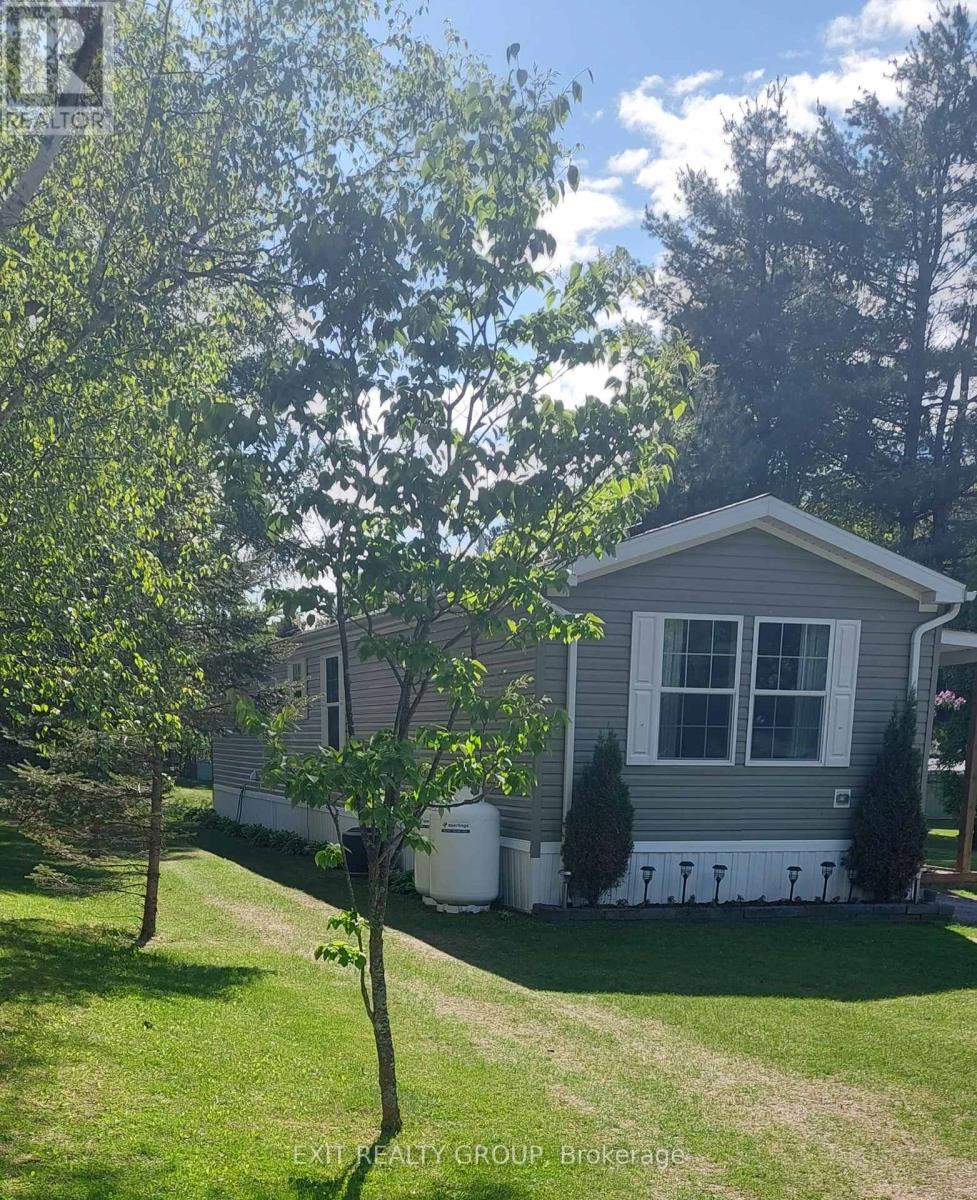 96 Sama Park Road, Havelock-Belmont-Methuen (Belmont-Methuen), Ontario  K0L 1Z0 - Photo 4 - X12179550