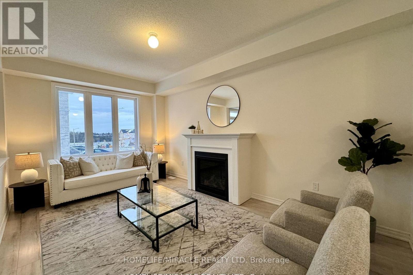 916 Bamford Terrace, Peterborough North (North), Ontario  K9K 0G3 - Photo 4 - X12179413