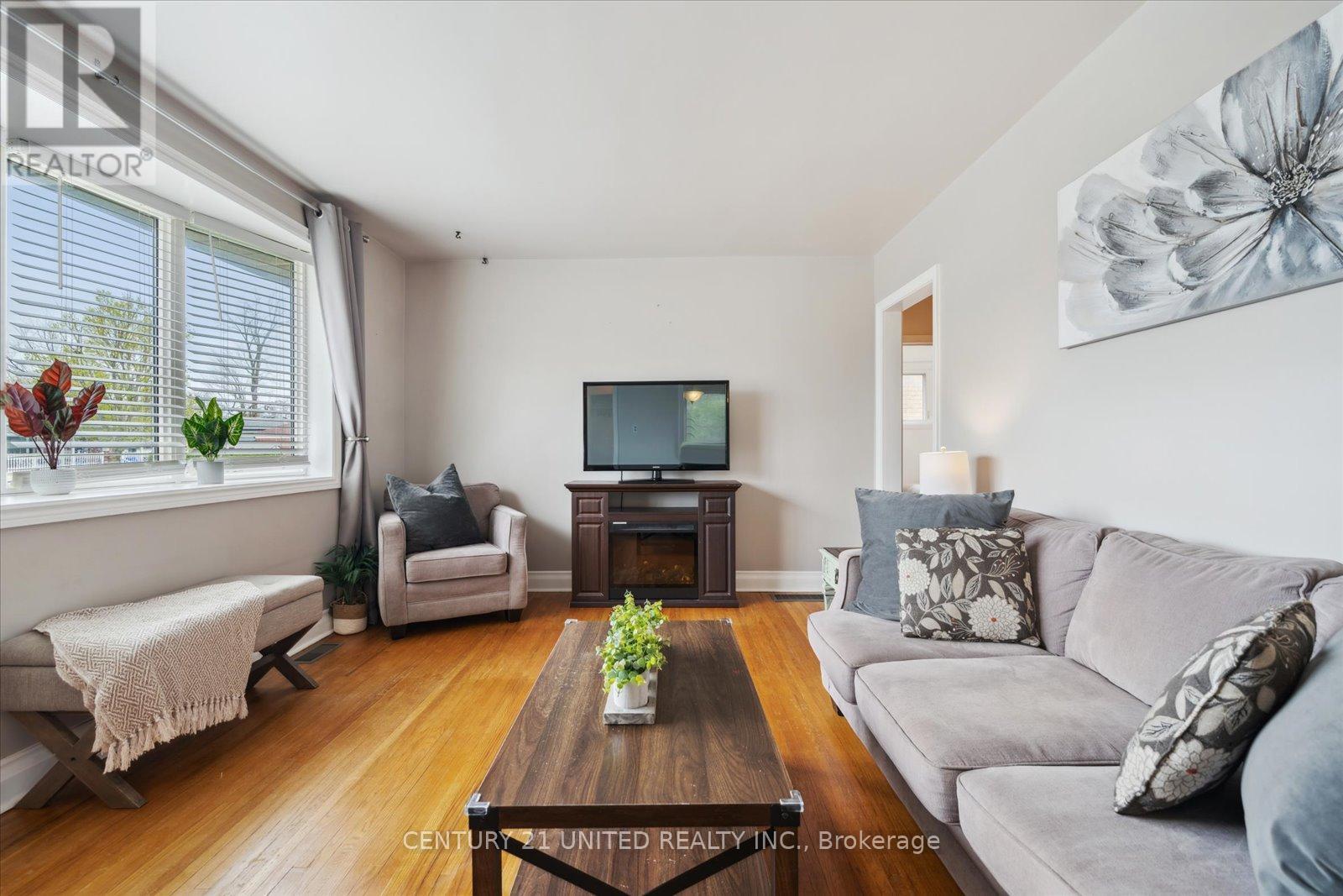 627 Bellaire Street, Peterborough South (West), Ontario  K9J 3Y5 - Photo 10 - X12179874
