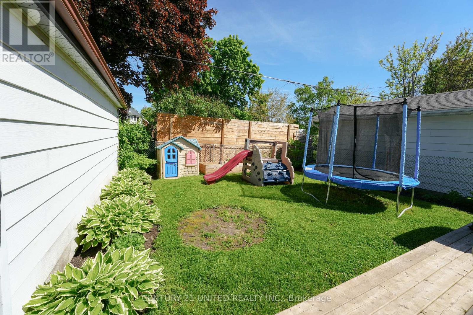 548 Douglas Avenue, Peterborough Central (South), Ontario  K9J 4L1 - Photo 22 - X12180042