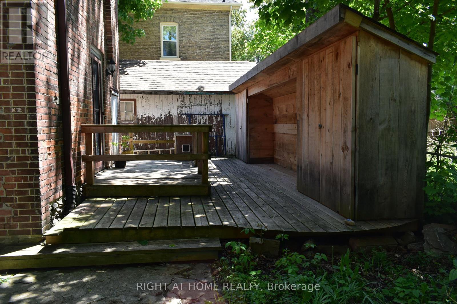 23 Glenelg Street W, Kawartha Lakes (Lindsay), Ontario  K9V 2T9 - Photo 7 - X12180331