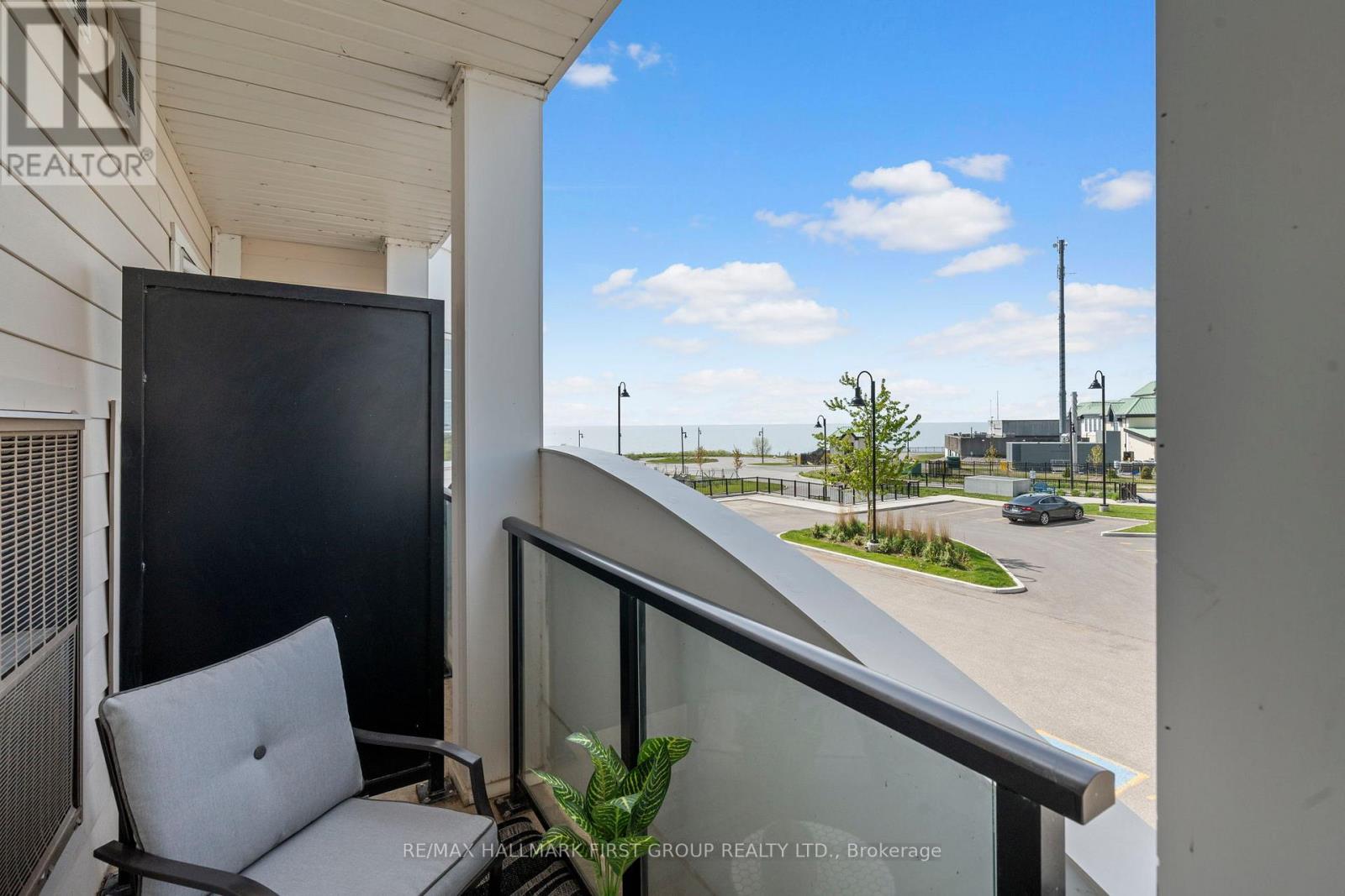 201 - 70 Shipway Avenue, Clarington (Newcastle), Ontario  L1B 0V7 - Photo 2 - E12180599