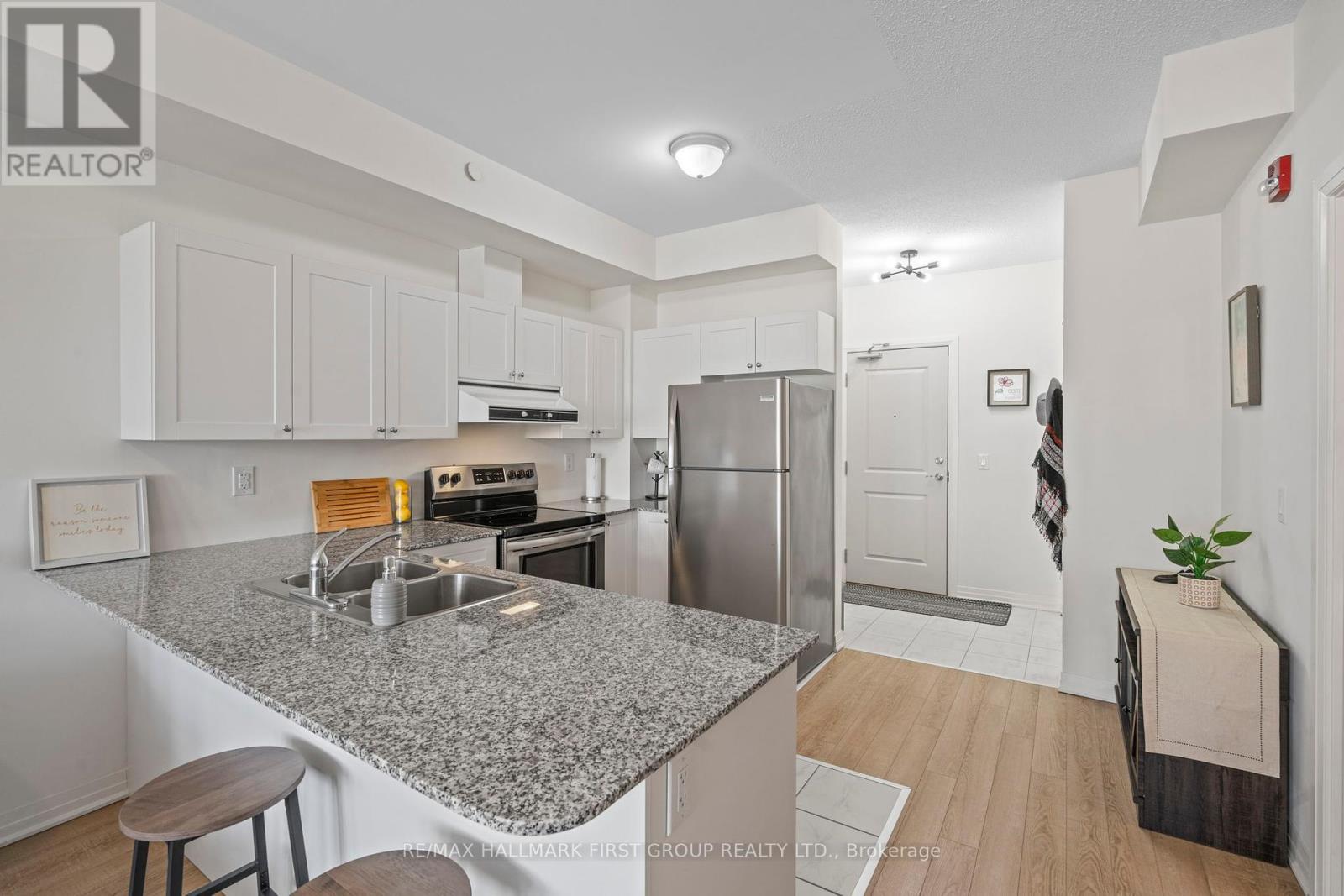 201 - 70 Shipway Avenue, Clarington (Newcastle), Ontario  L1B 0V7 - Photo 6 - E12180599