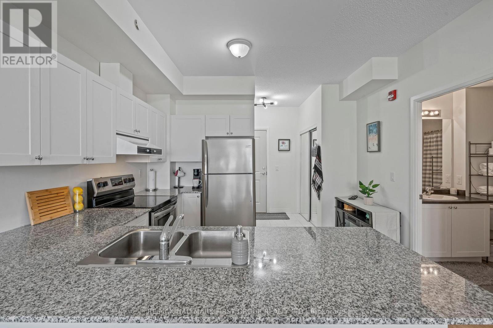 201 - 70 Shipway Avenue, Clarington (Newcastle), Ontario  L1B 0V7 - Photo 8 - E12180599