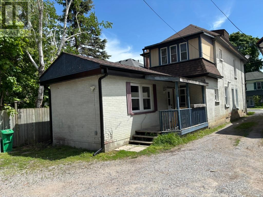 589 Aylmer Street N, Peterborough Central (North), Ontario  K9H 3W8 - Photo 21 - X12180688
