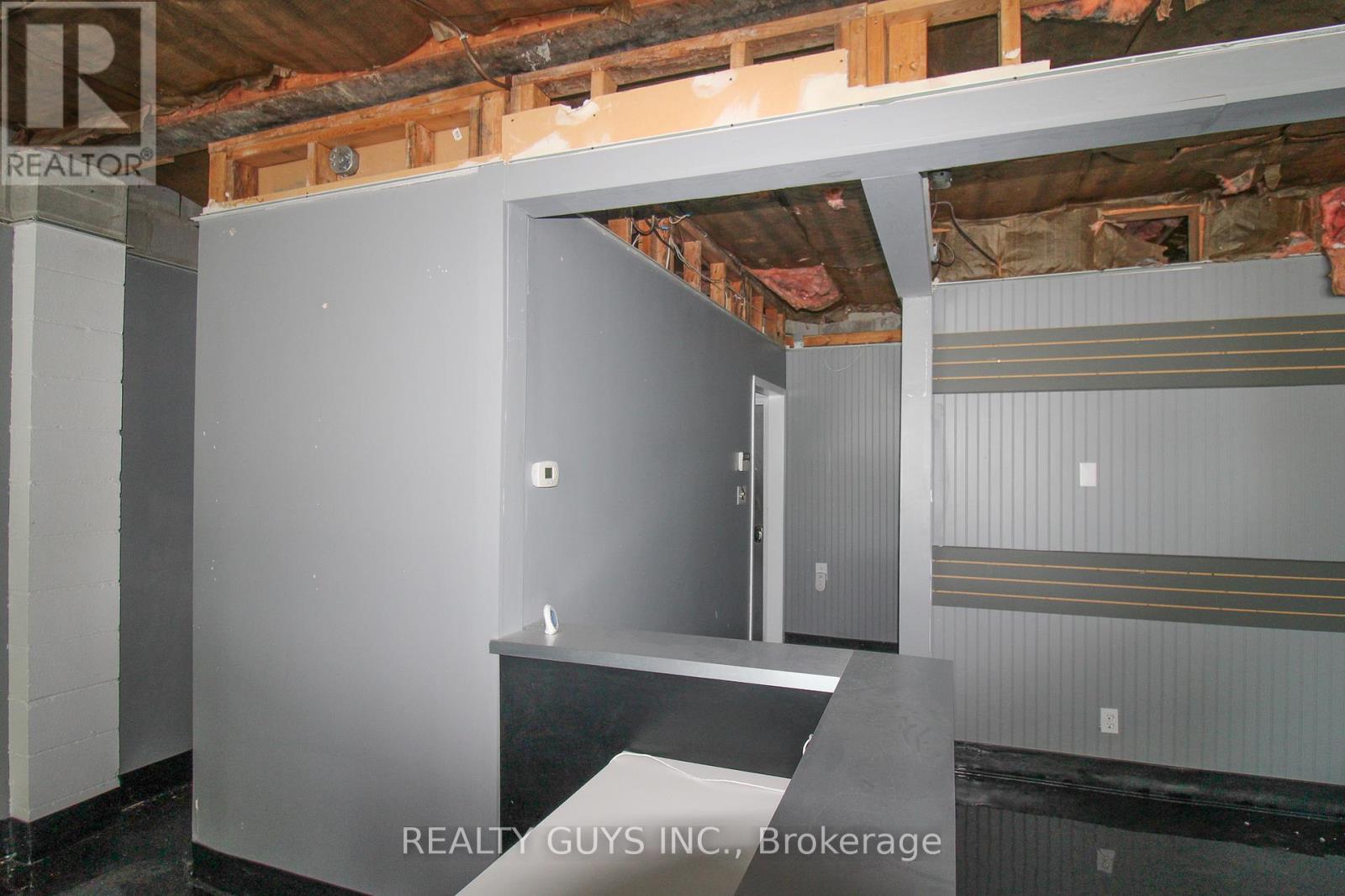 27 William Street N, Kawartha Lakes (Lindsay), Ontario  K9V 3Z9 - Photo 14 - X12180735