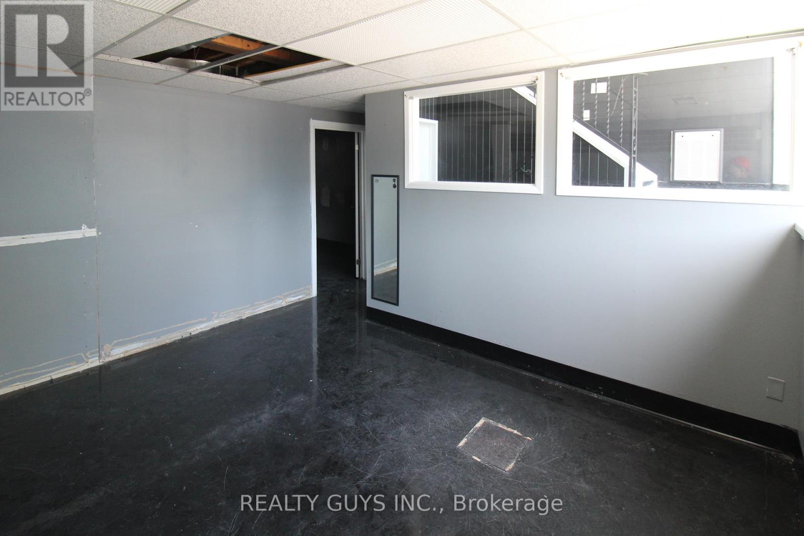 27 William Street N, Kawartha Lakes (Lindsay), Ontario  K9V 3Z9 - Photo 18 - X12180735
