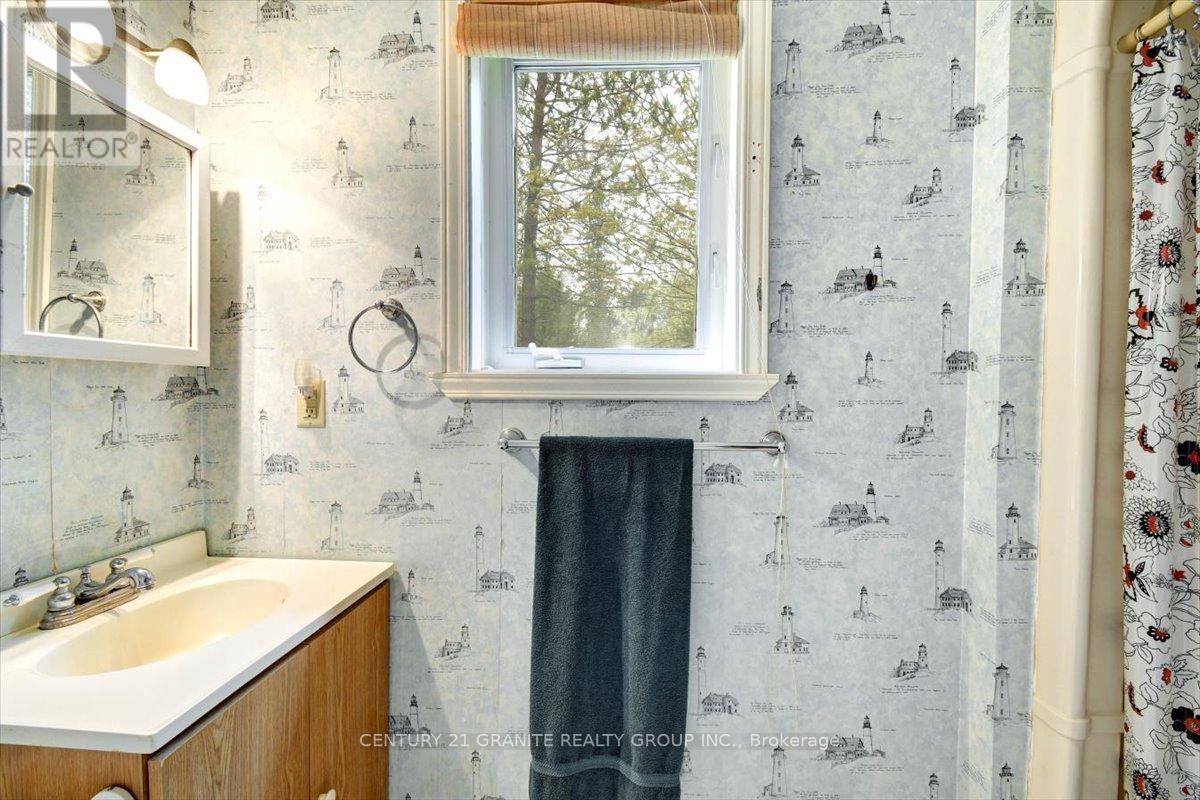 81 Macrae Lane, Hastings Highlands (Monteagle Ward), Ontario  K0L 2S0 - Photo 14 - X12180811