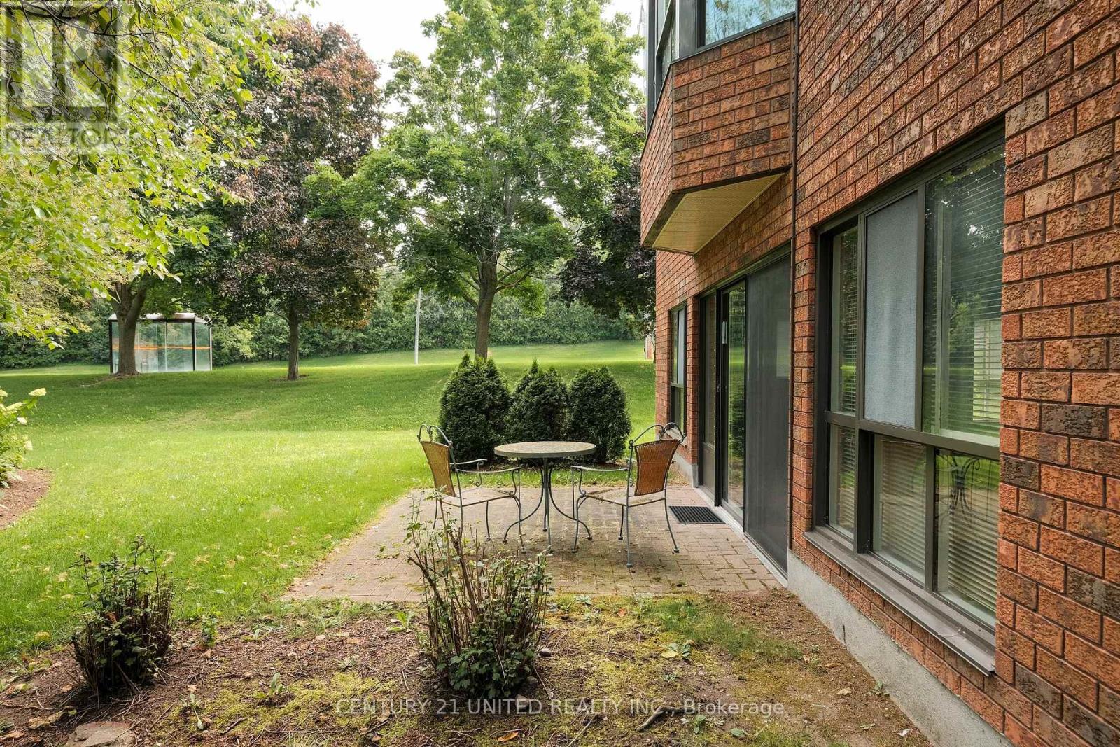 102 - 921 Armour Road, Peterborough East (North), Ontario  K9H 7K5 - Photo 4 - X12180881
