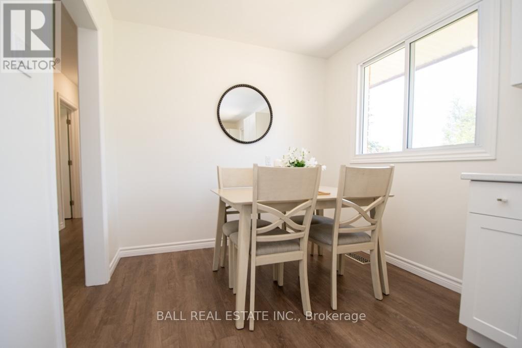 286 Sunset Boulevard, Peterborough North (North), Ontario  K9H 5L3 - Photo 10 - X12181365