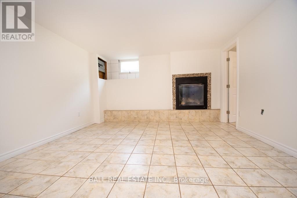 286 Sunset Boulevard, Peterborough North (North), Ontario  K9H 5L3 - Photo 25 - X12181365