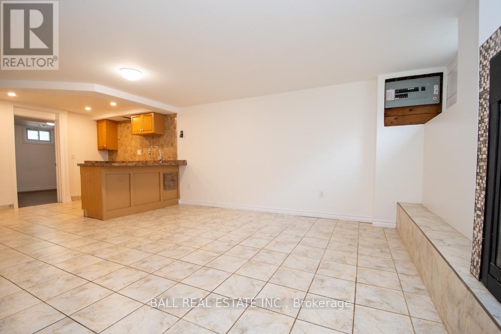 286 Sunset Boulevard, Peterborough North (North), Ontario  K9H 5L3 - Photo 27 - X12181365