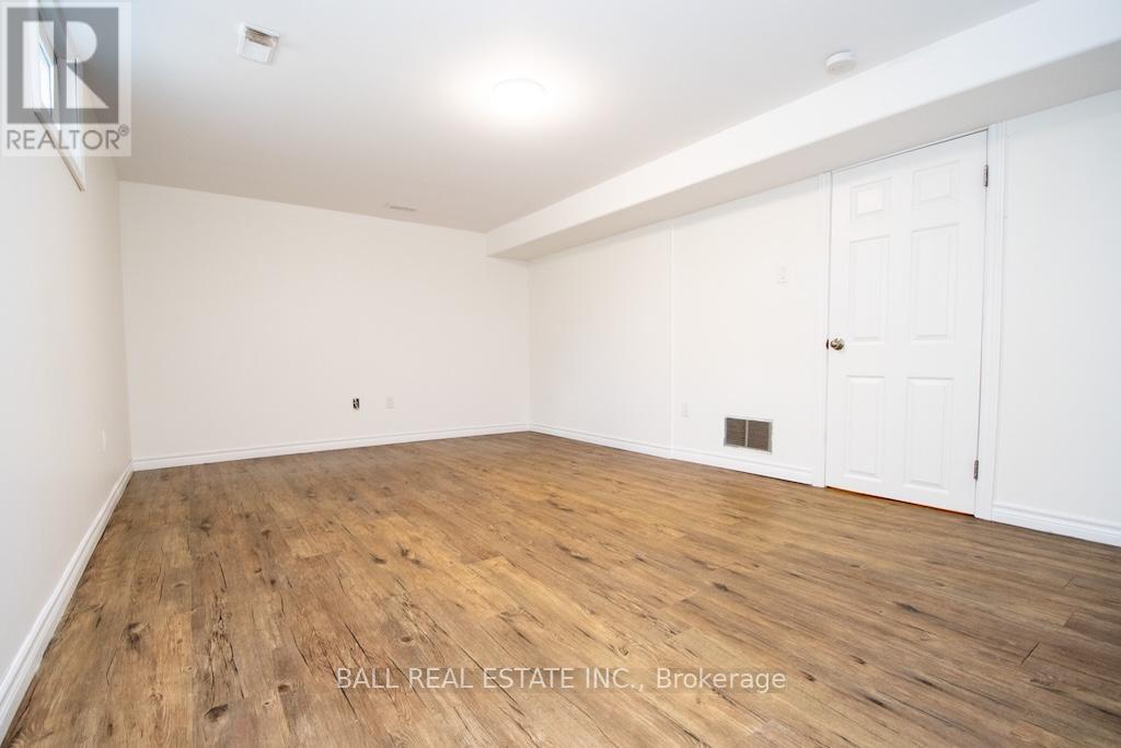 286 Sunset Boulevard, Peterborough North (North), Ontario  K9H 5L3 - Photo 33 - X12181365