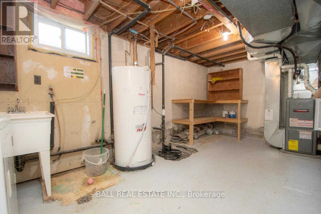 286 Sunset Boulevard, Peterborough North (North), Ontario  K9H 5L3 - Photo 37 - X12181365