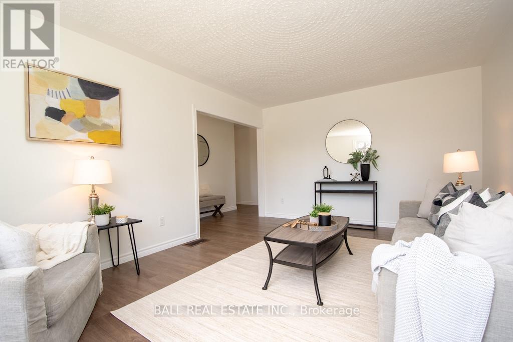 286 Sunset Boulevard, Peterborough North (North), Ontario  K9H 5L3 - Photo 6 - X12181365