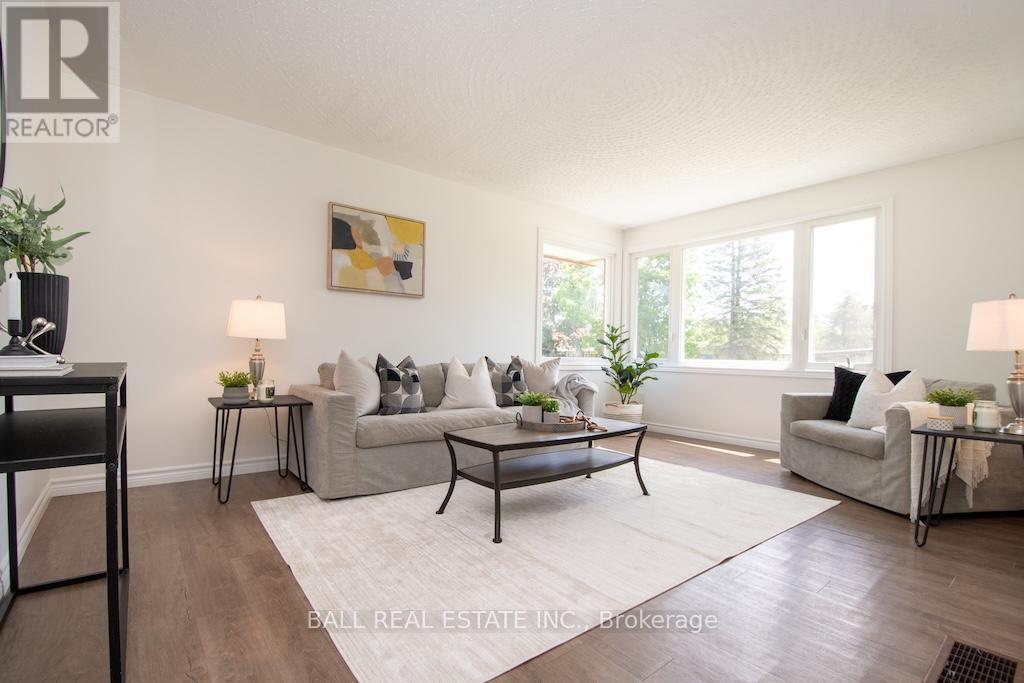 286 Sunset Boulevard, Peterborough North (North), Ontario  K9H 5L3 - Photo 7 - X12181365