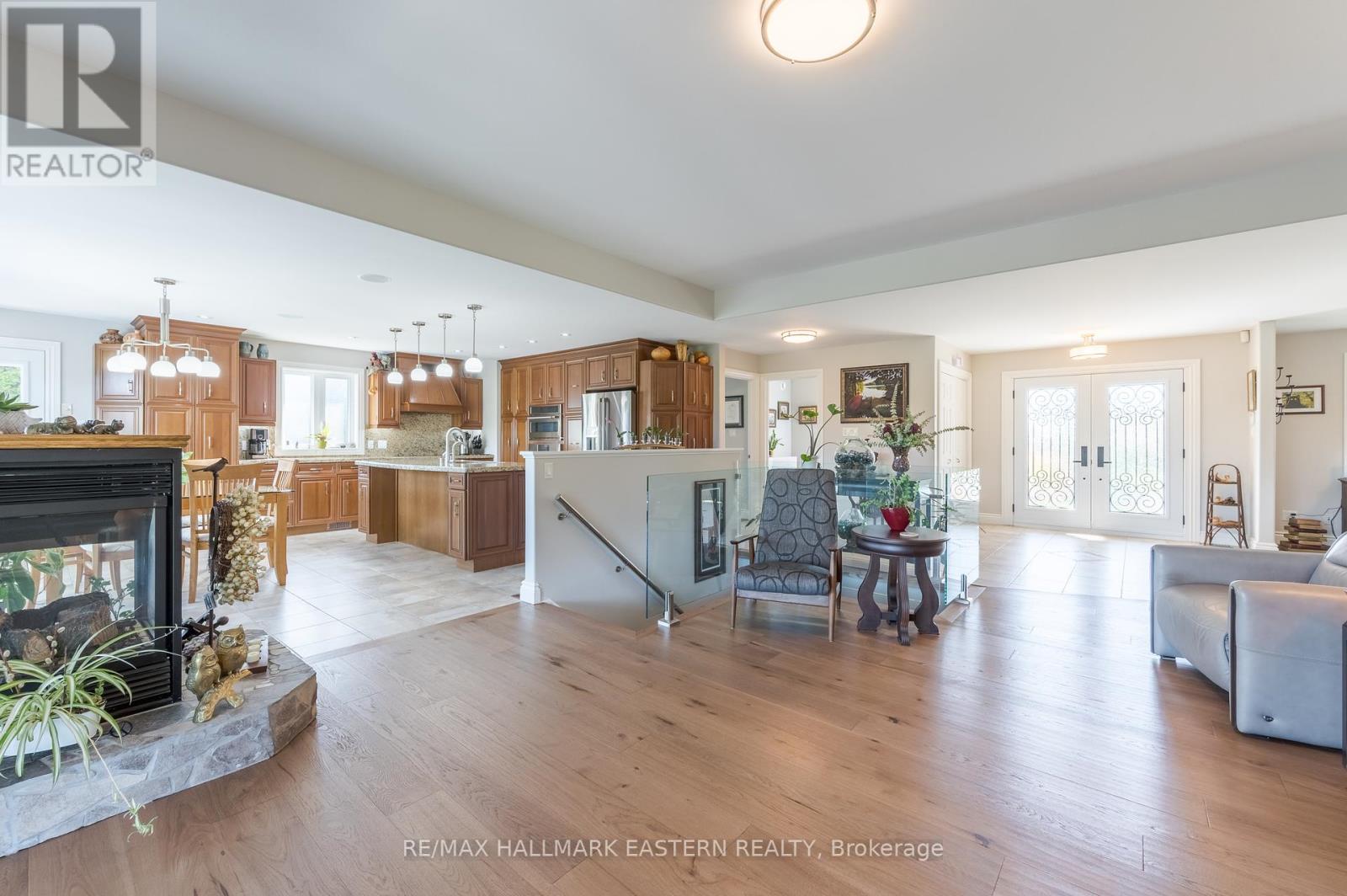 1265 Floods Drive, Selwyn, Ontario  K0L 1T0 - Photo 10 - X12181527