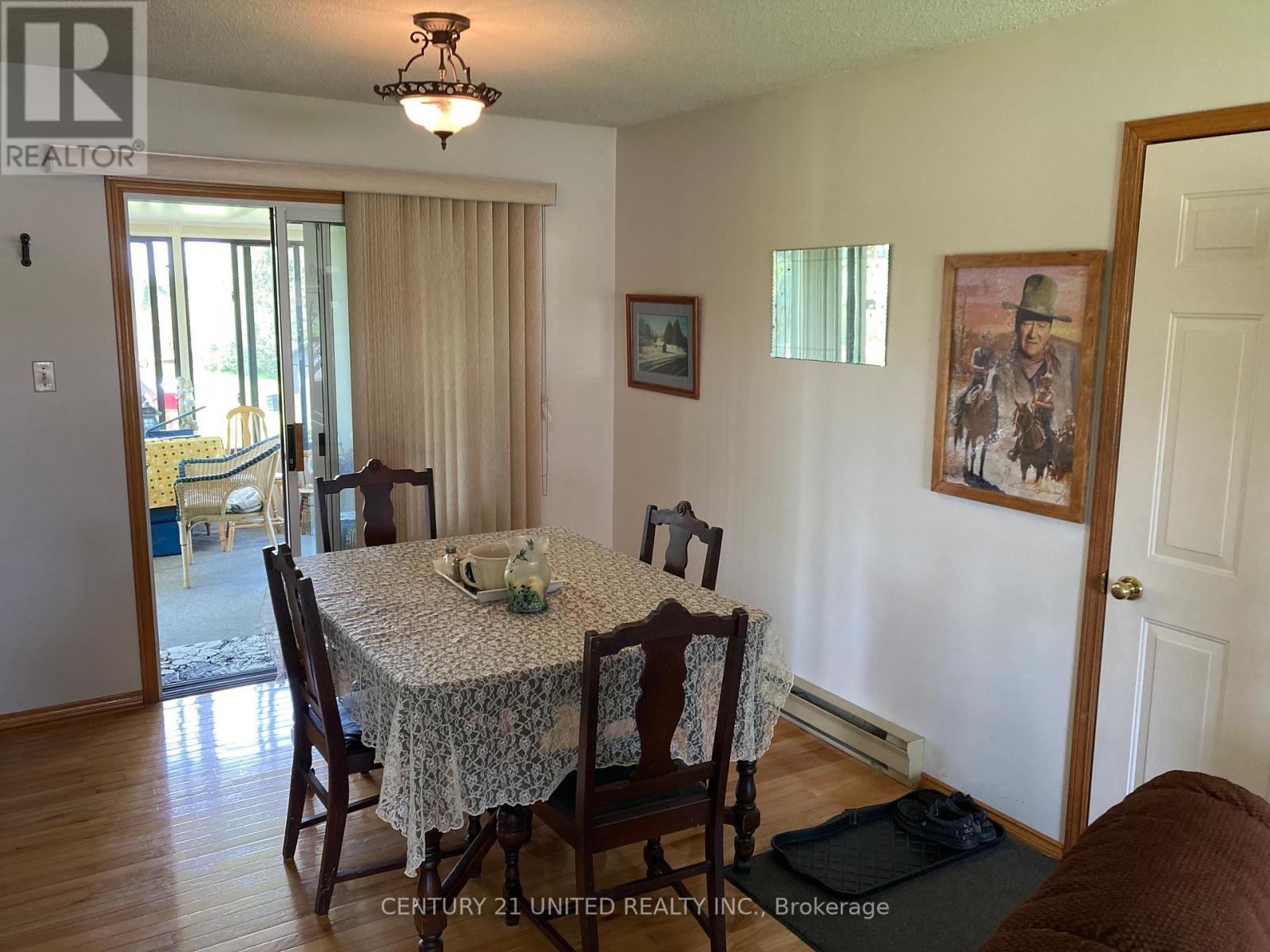 496 Pigeon Lake Road, Kawartha Lakes (Ops), Ontario  K9V 4R3 - Photo 11 - X12181657