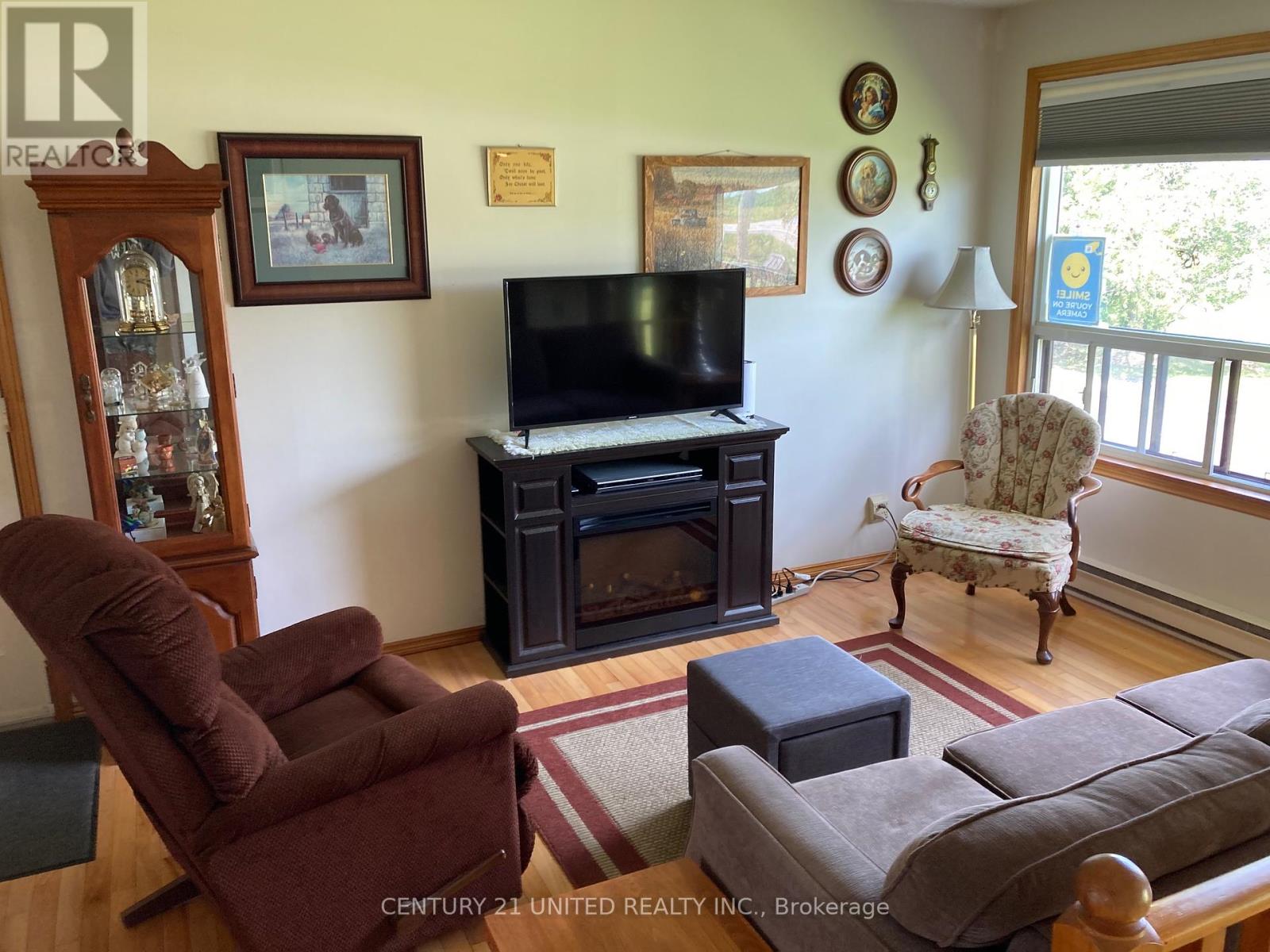 496 Pigeon Lake Road, Kawartha Lakes (Ops), Ontario  K9V 4R3 - Photo 22 - X12181657
