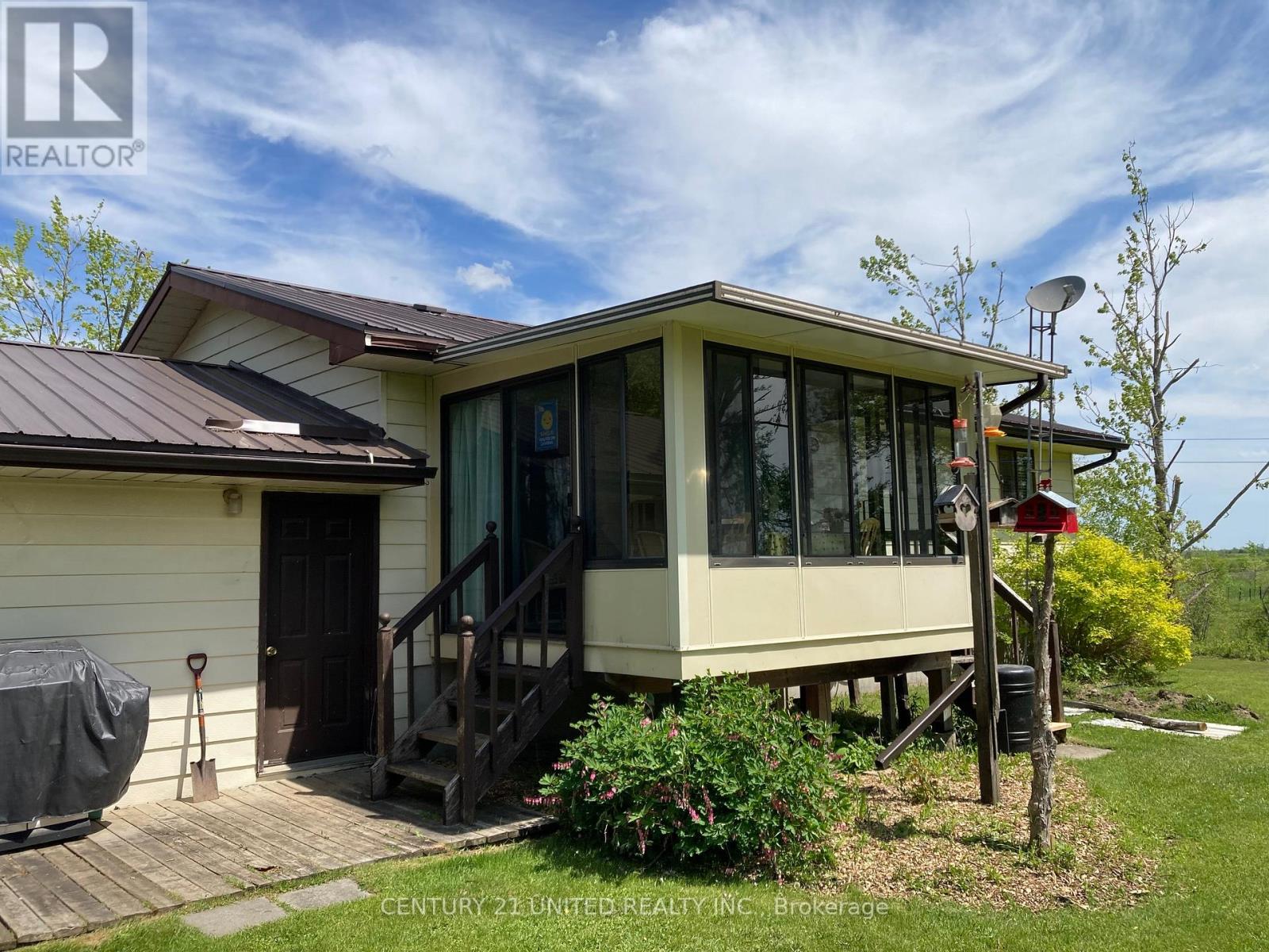 496 Pigeon Lake Road, Kawartha Lakes (Ops), Ontario  K9V 4R3 - Photo 6 - X12181657