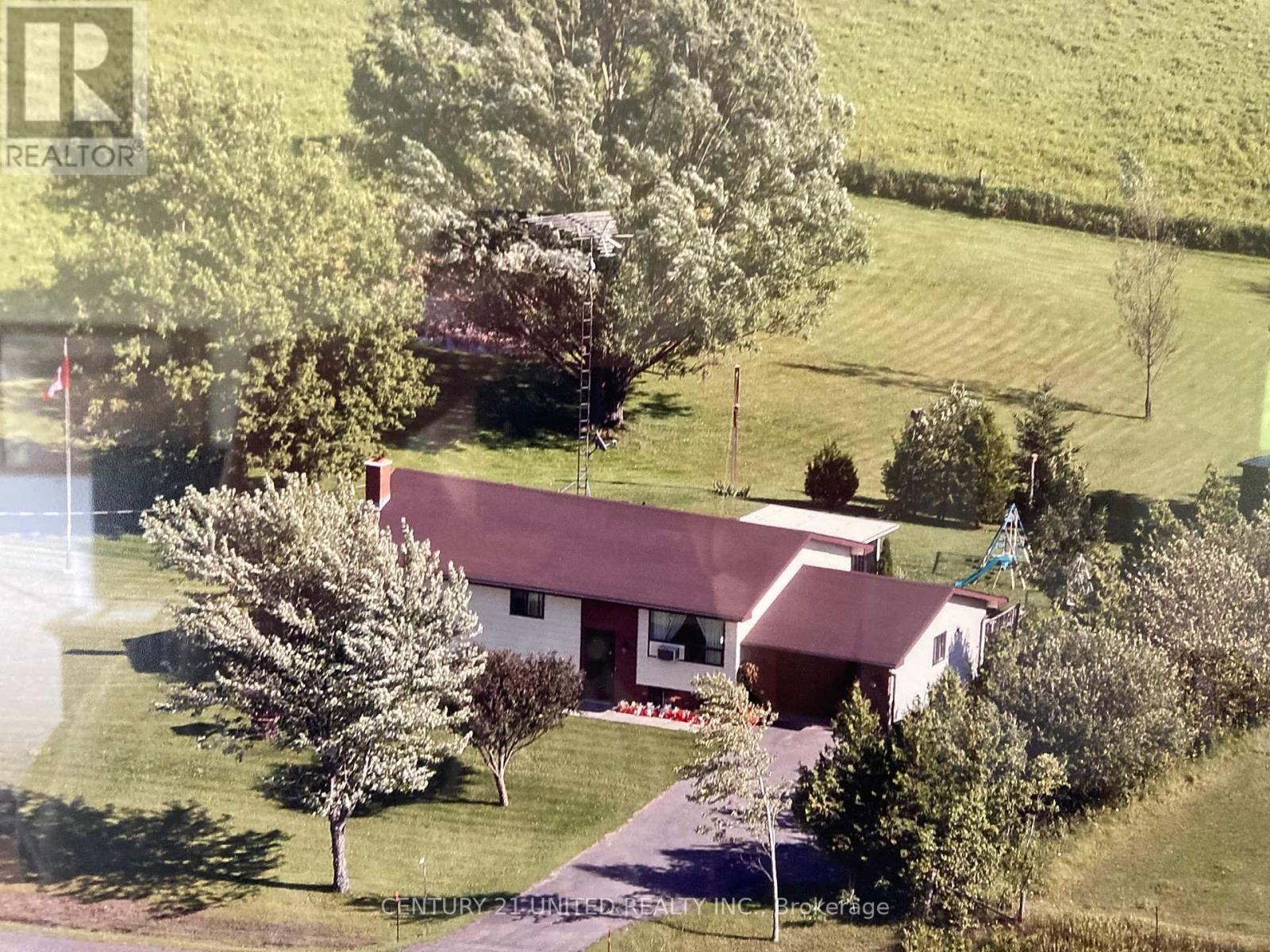 496 Pigeon Lake Road, Kawartha Lakes (Ops), Ontario  K9V 4R3 - Photo 8 - X12181657