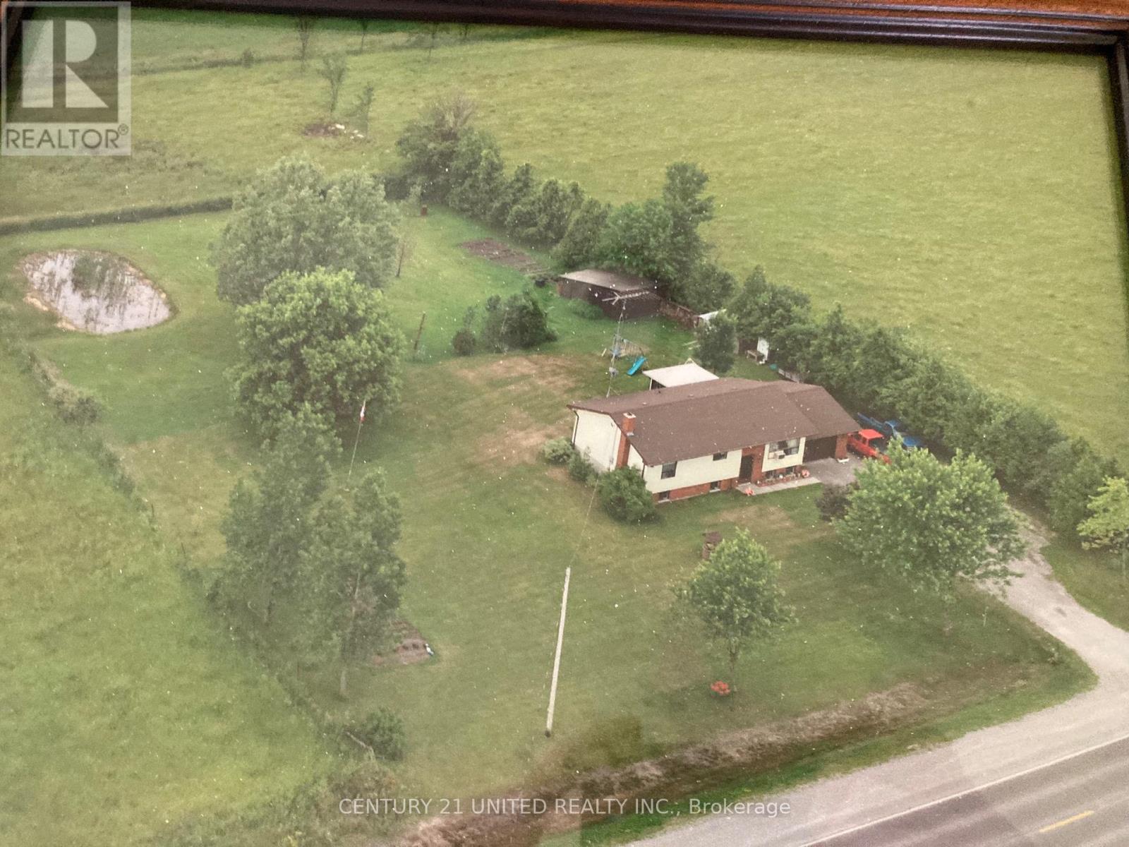 496 Pigeon Lake Road, Kawartha Lakes (Ops), Ontario  K9V 4R3 - Photo 9 - X12181657