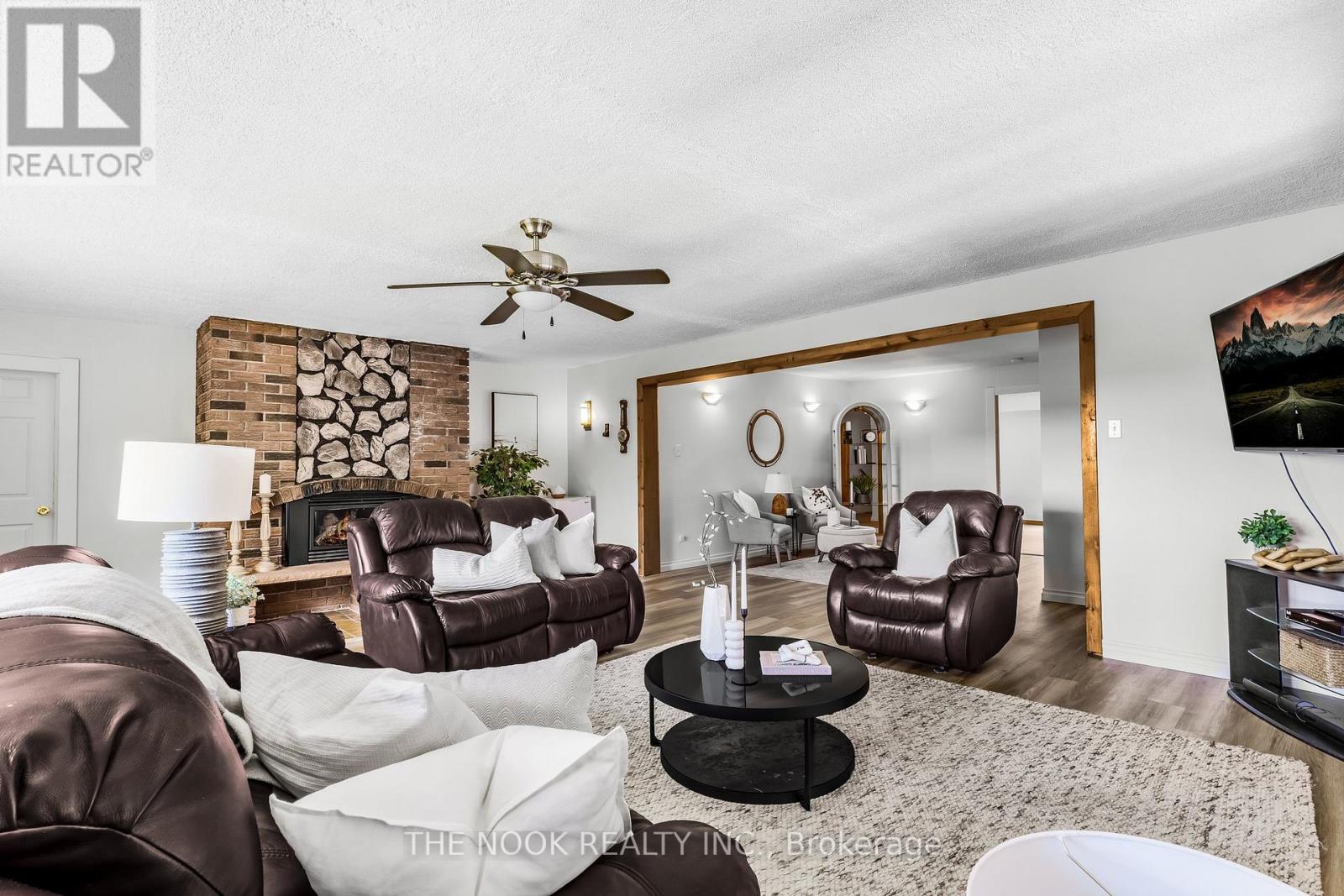 201 Ski Hill Road, Kawartha Lakes (Bethany), Ontario  L0A 1A0 - Photo 19 - X12181761