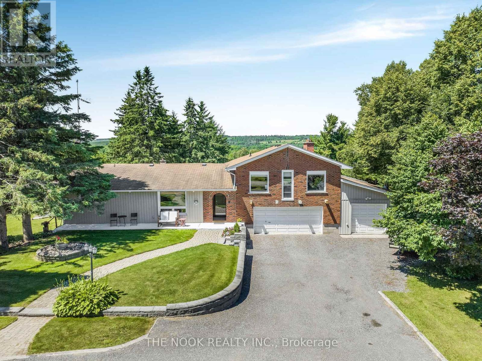 201 Ski Hill Road, Kawartha Lakes (Bethany), Ontario  L0A 1A0 - Photo 2 - X12181761