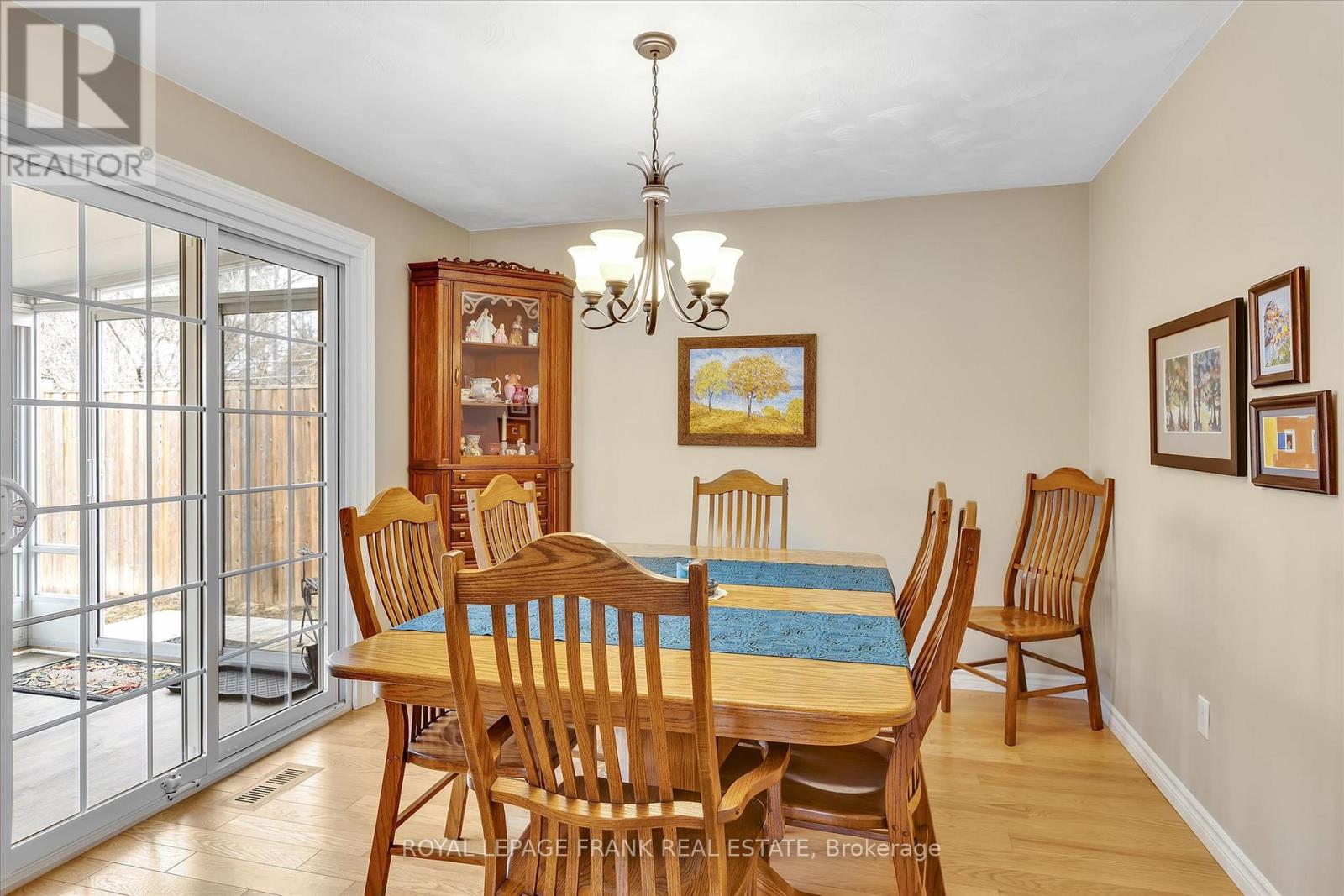 1690 Pinehill Drive, Peterborough West (North), Ontario  K9J 7G4 - Photo 10 - X12181855