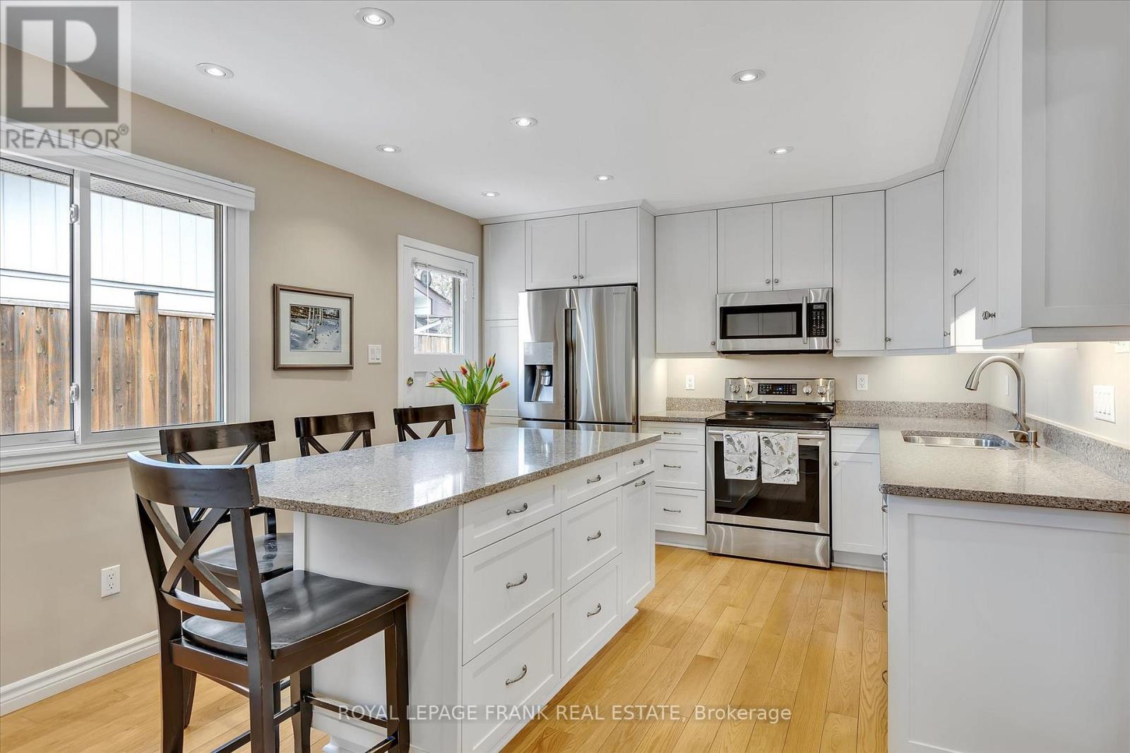 1690 Pinehill Drive, Peterborough West (North), Ontario  K9J 7G4 - Photo 13 - X12181855