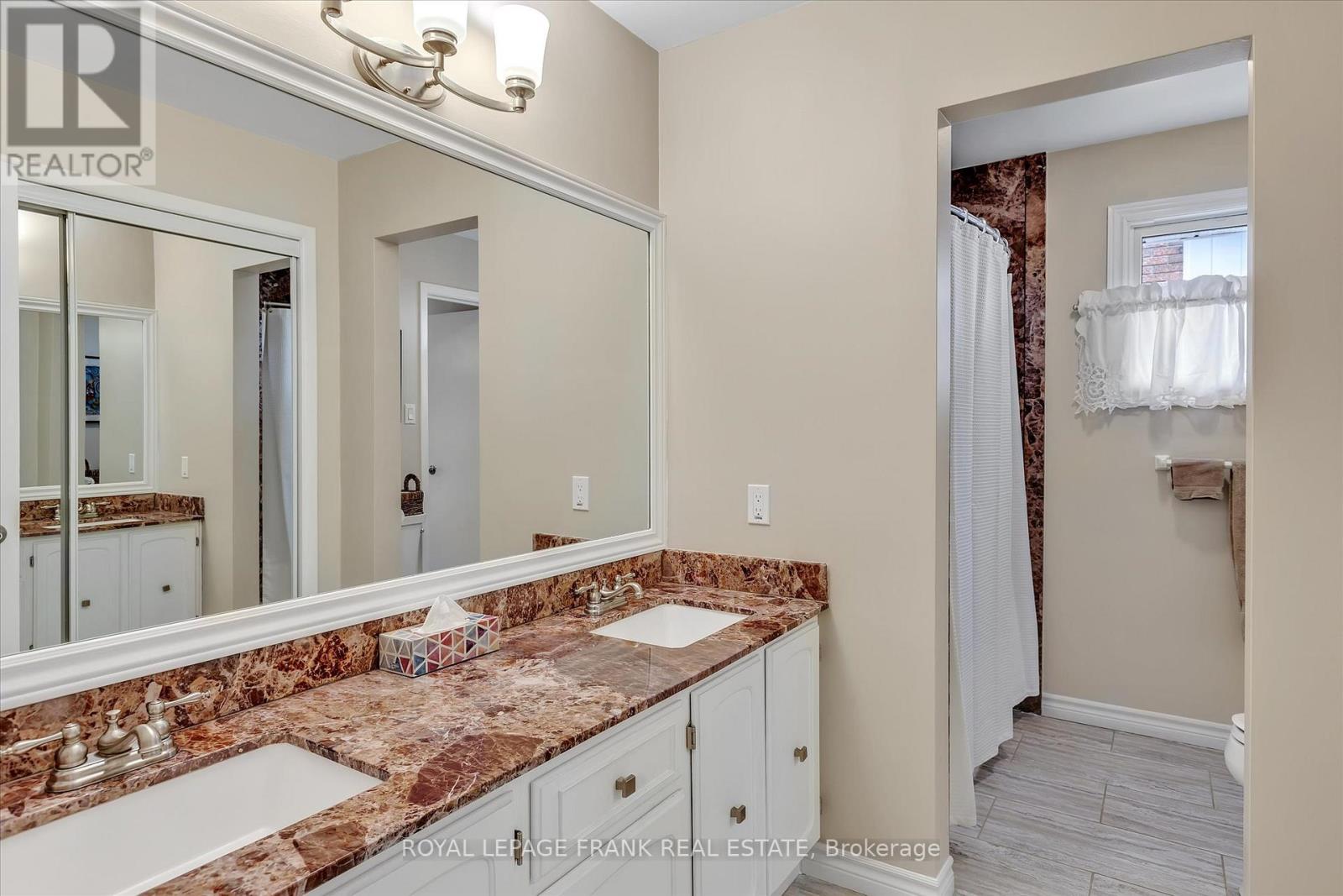 1690 Pinehill Drive, Peterborough West (North), Ontario  K9J 7G4 - Photo 20 - X12181855