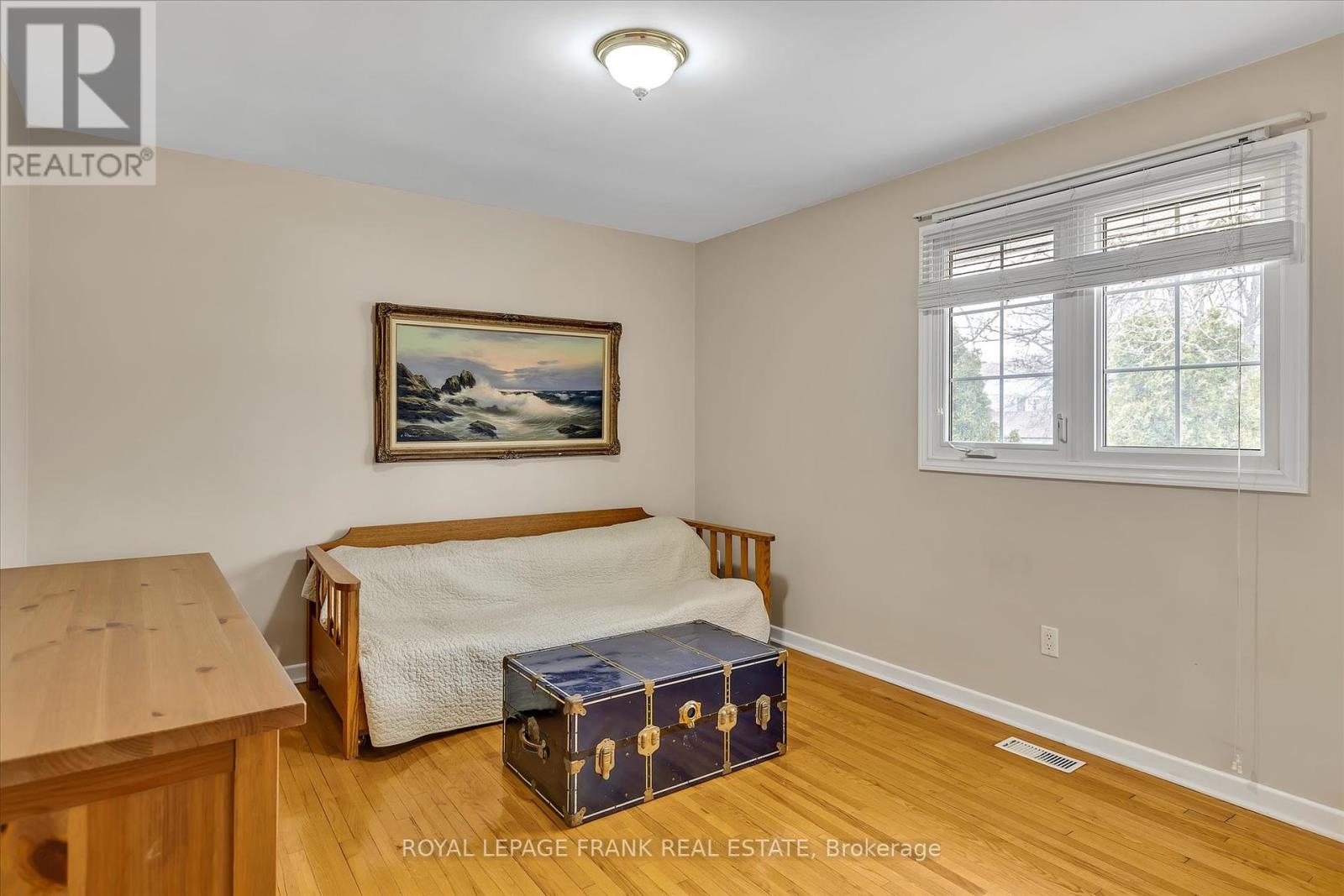 1690 Pinehill Drive, Peterborough West (North), Ontario  K9J 7G4 - Photo 23 - X12181855