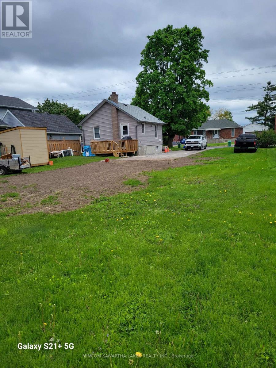 889 Western Avenue, Peterborough Central (South), Ontario  K9J 5W1 - Photo 13 - X12181931