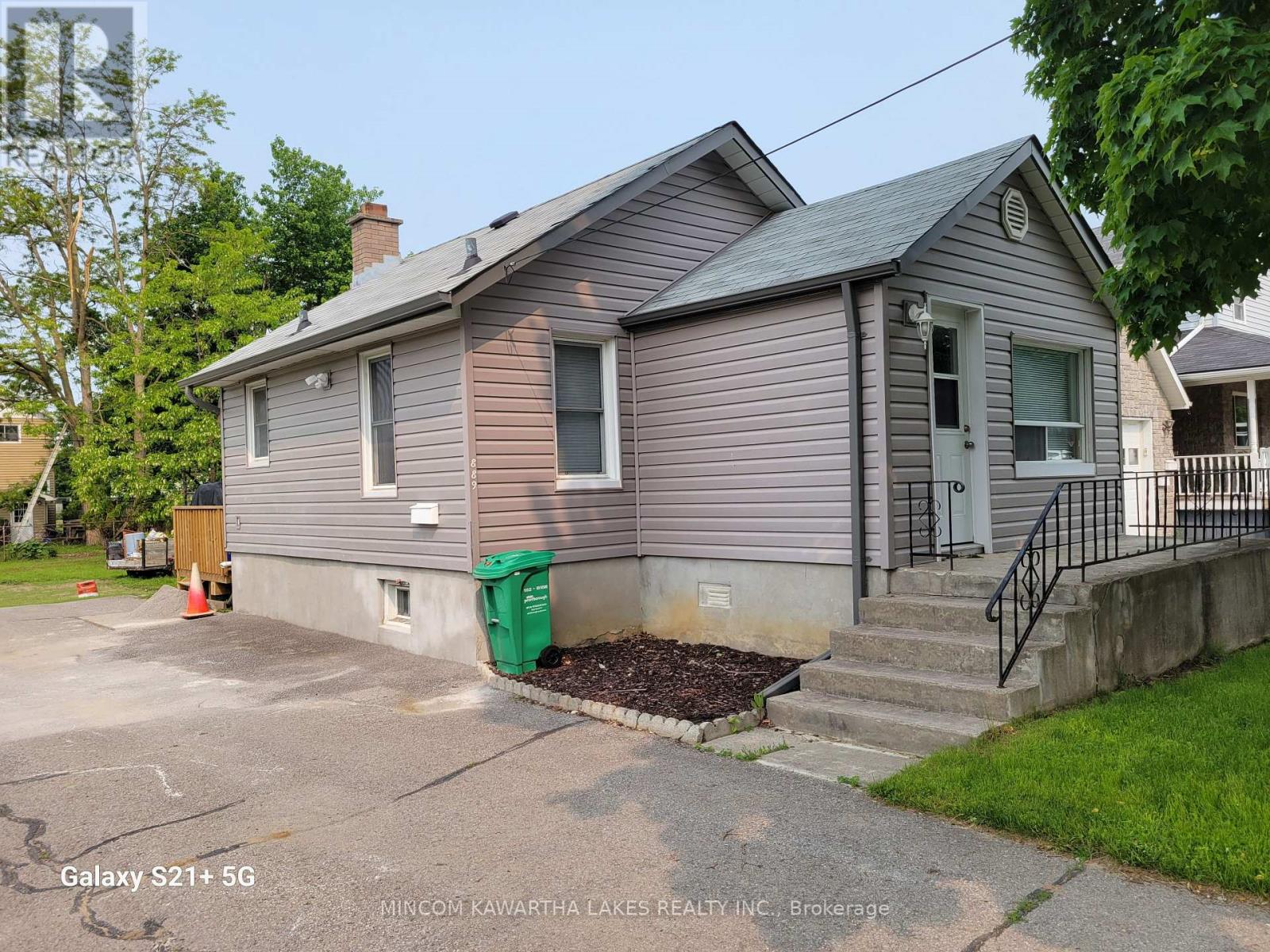 889 Western Avenue, Peterborough Central (South), Ontario  K9J 5W1 - Photo 15 - X12181931