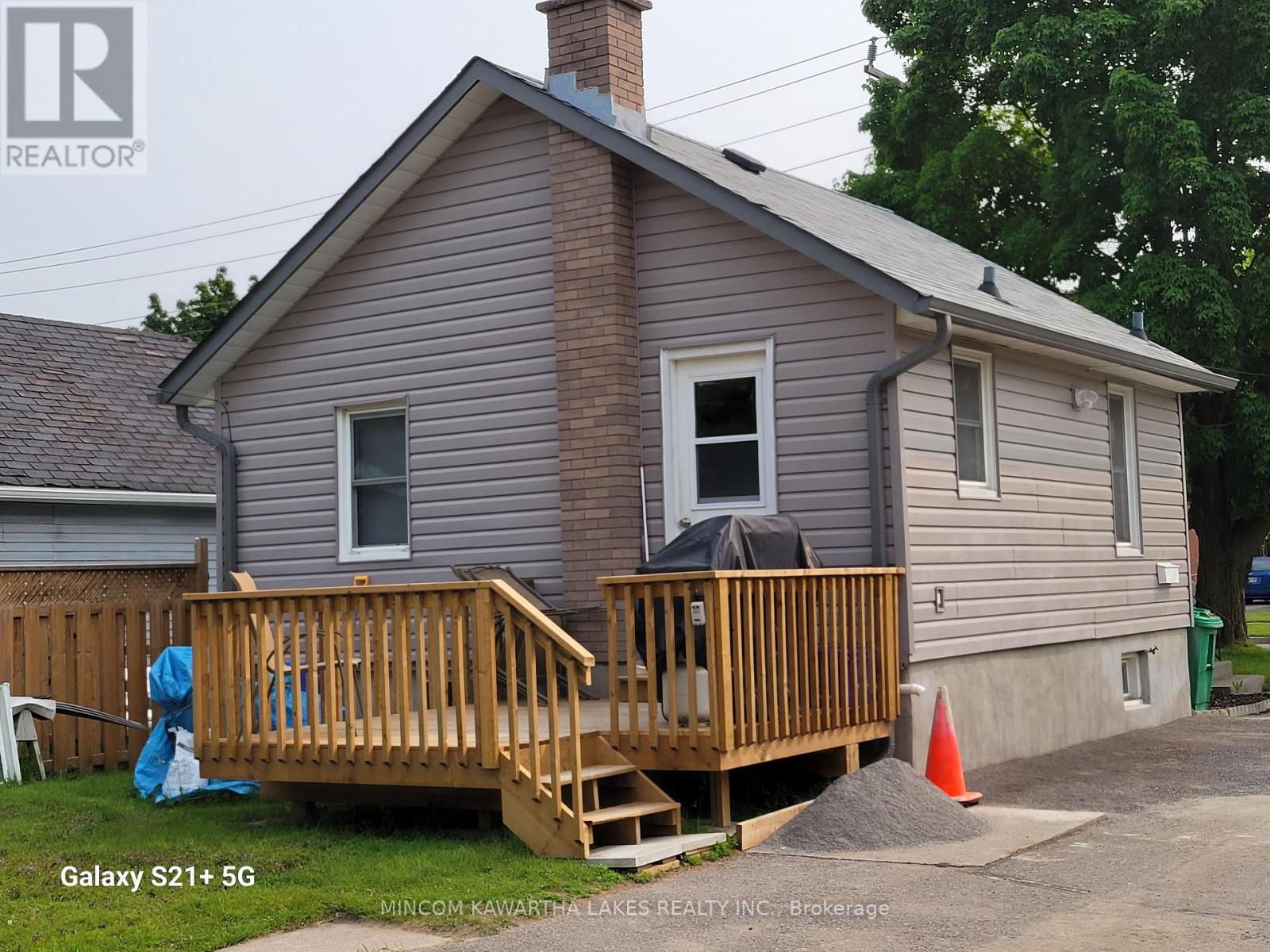 889 Western Avenue, Peterborough Central (South), Ontario  K9J 5W1 - Photo 21 - X12181931