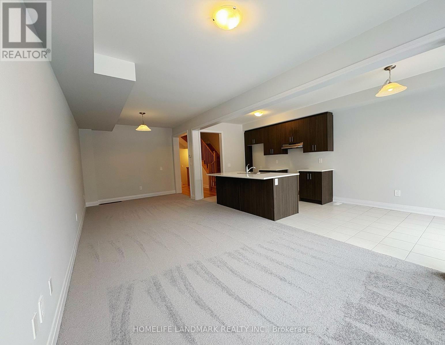 77 Butler Avenue, Kawartha Lakes (Lindsay), Ontario  K9V 0S2 - Photo 8 - X12181912