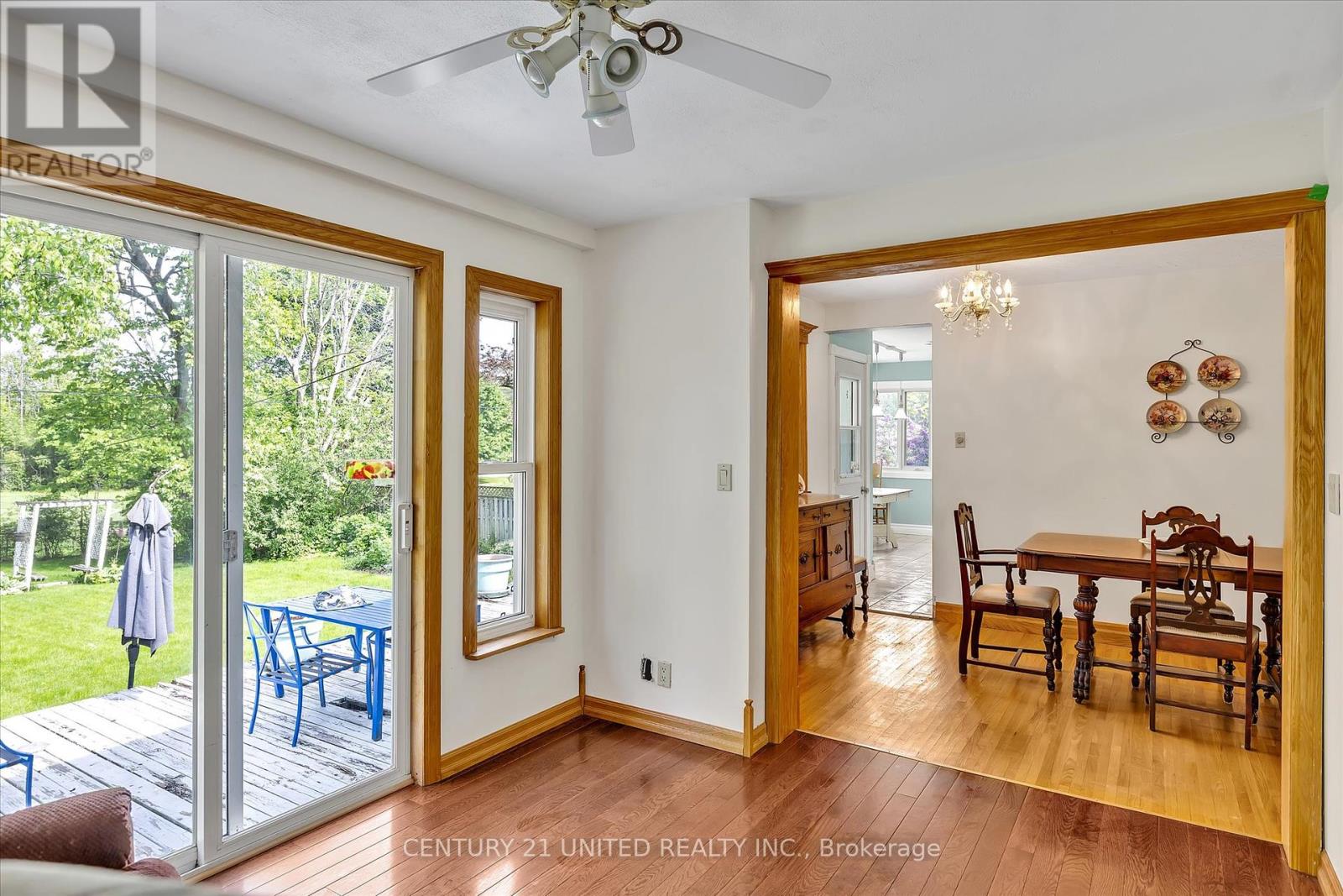 28 Larchwood Avenue, Peterborough West (Central), Ontario  K9J 1M6 - Photo 10 - X12182240