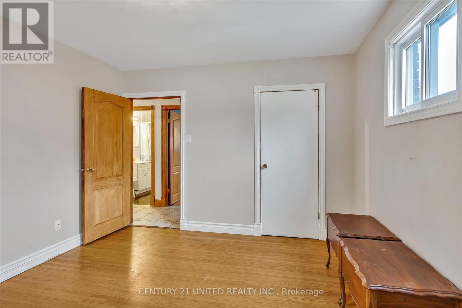 28 Larchwood Avenue, Peterborough West (Central), Ontario  K9J 1M6 - Photo 17 - X12182240