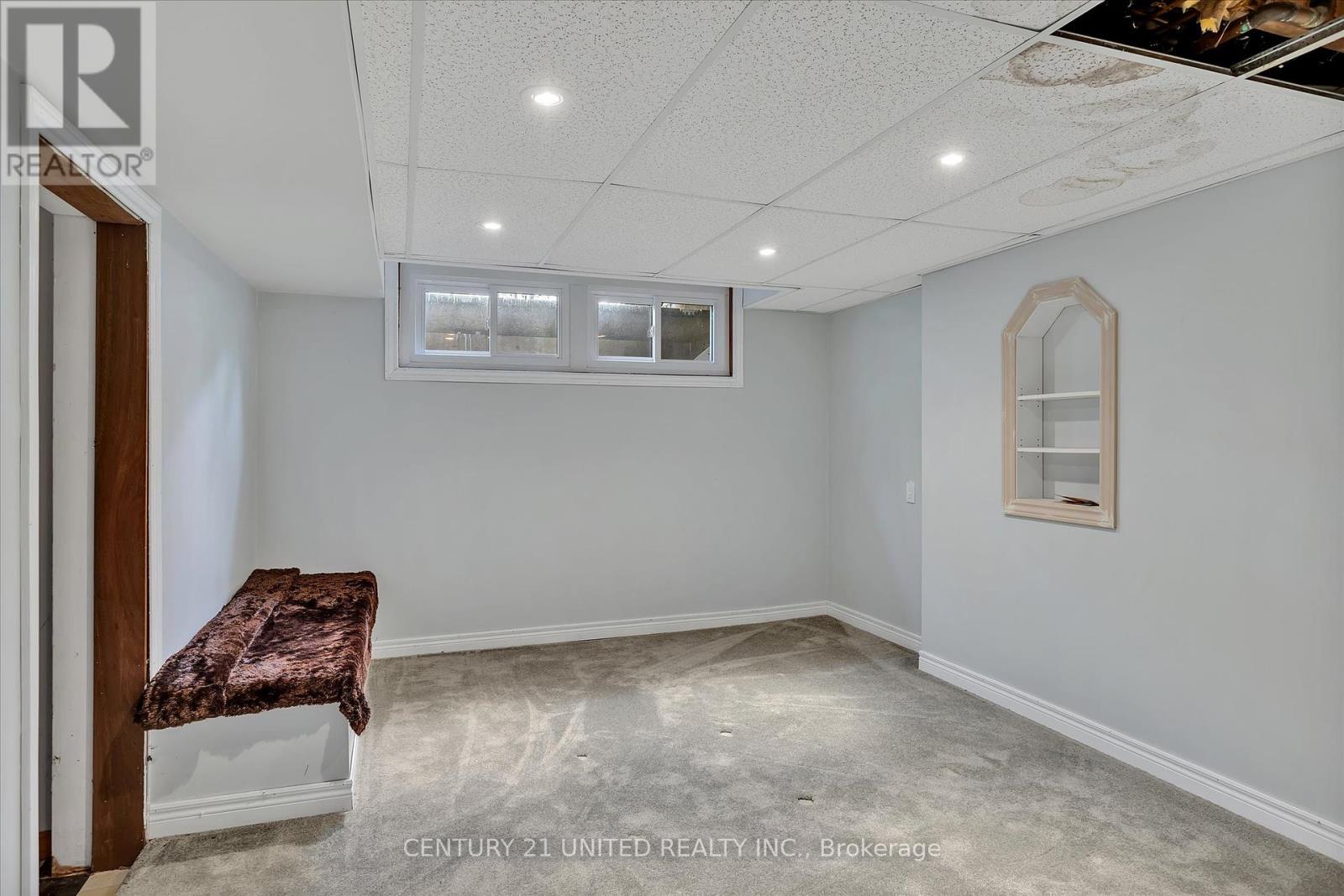 28 Larchwood Avenue, Peterborough West (Central), Ontario  K9J 1M6 - Photo 28 - X12182240