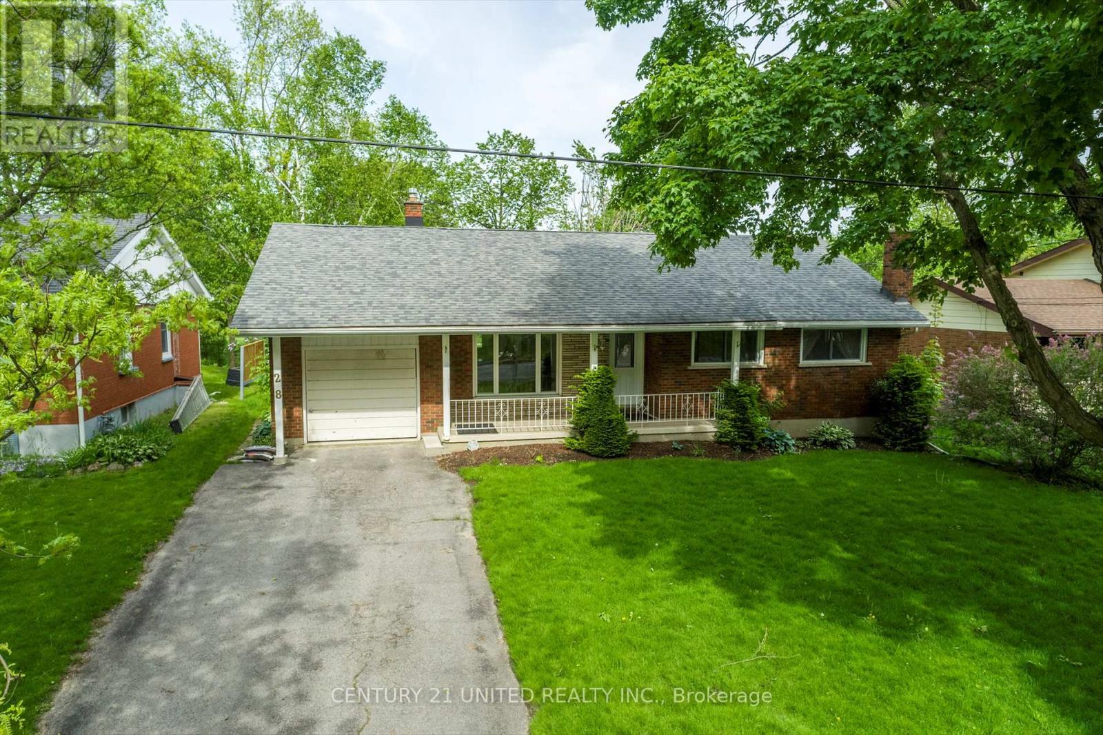 28 Larchwood Avenue, Peterborough West (Central), Ontario  K9J 1M6 - Photo 38 - X12182240