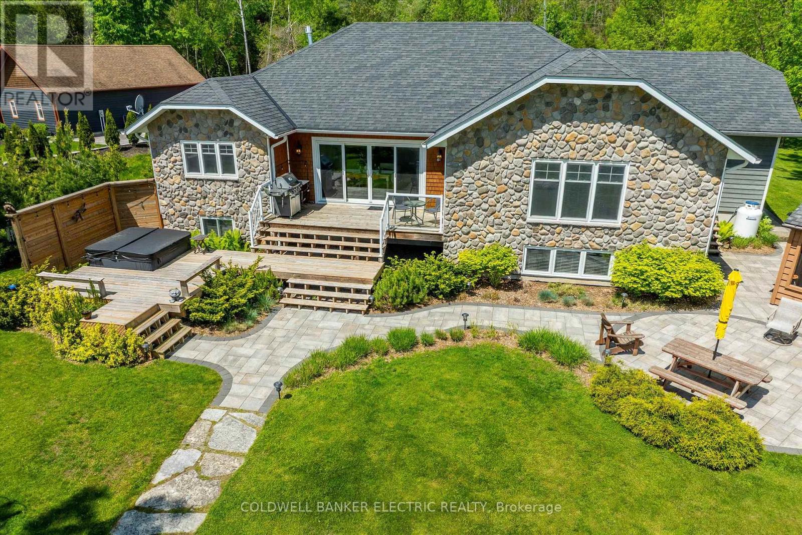 2163 Marshall Lane, Selwyn, Ontario  K0L 2H0 - Photo 3 - X12182298