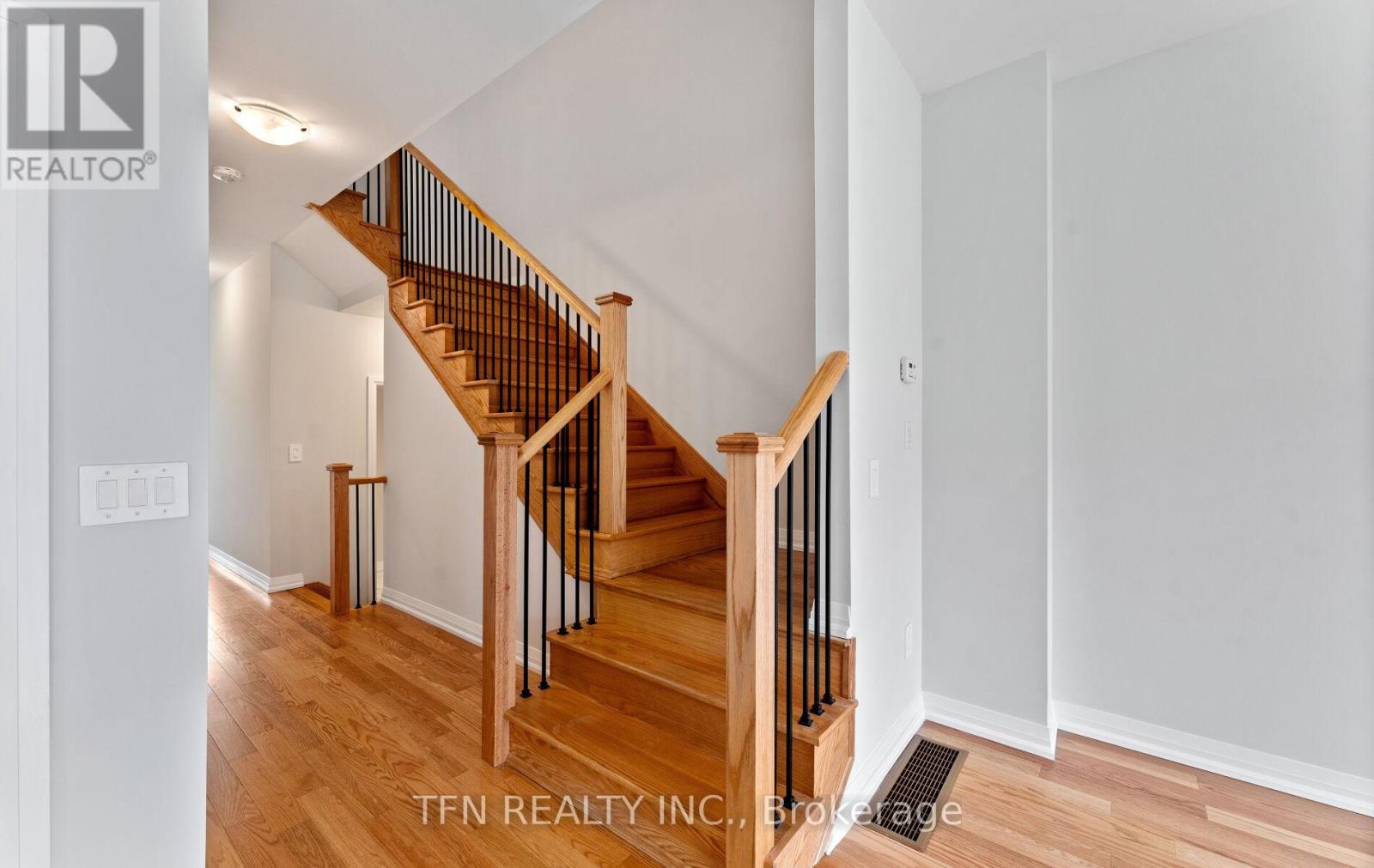 15 Keenan Street, Kawartha Lakes (Lindsay), Ontario  K9V 6C2 - Photo 14 - X12182188