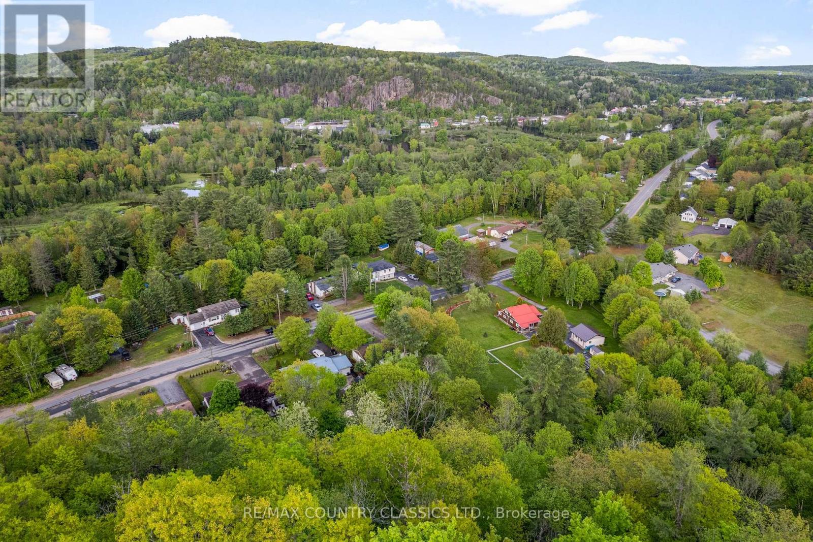 351 Chemaushgon Road, Bancroft (Bancroft Ward), Ontario  K0L 1C0 - Photo 37 - X12183214