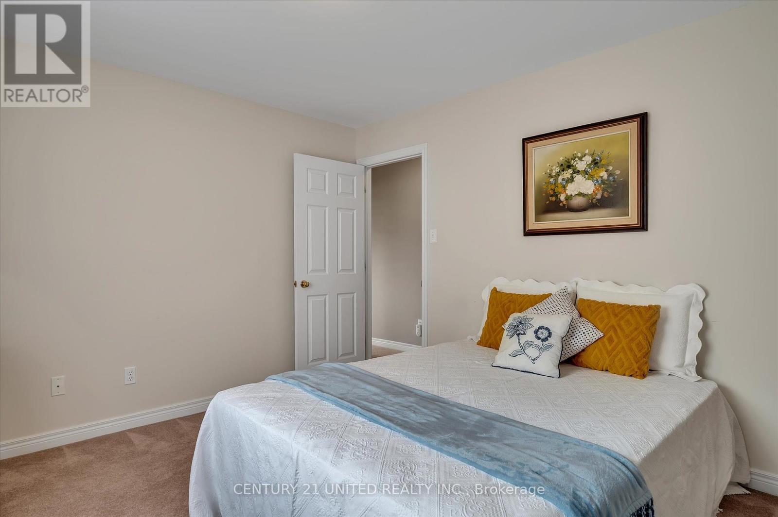 1329 White Crescent, Peterborough West (North), Ontario  K9K 2L6 - Photo 28 - X12183892