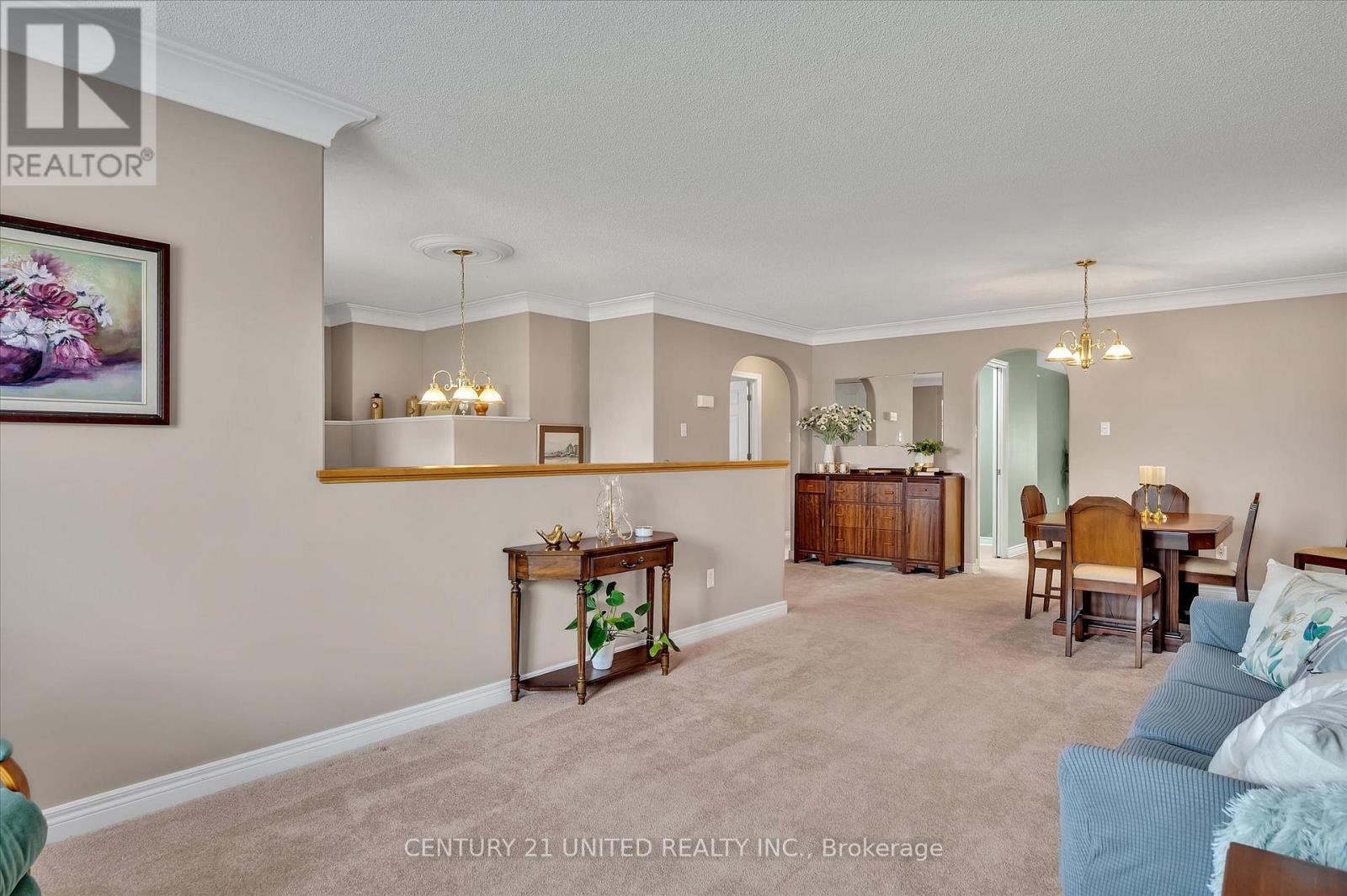 1329 White Crescent, Peterborough West (North), Ontario  K9K 2L6 - Photo 8 - X12183892