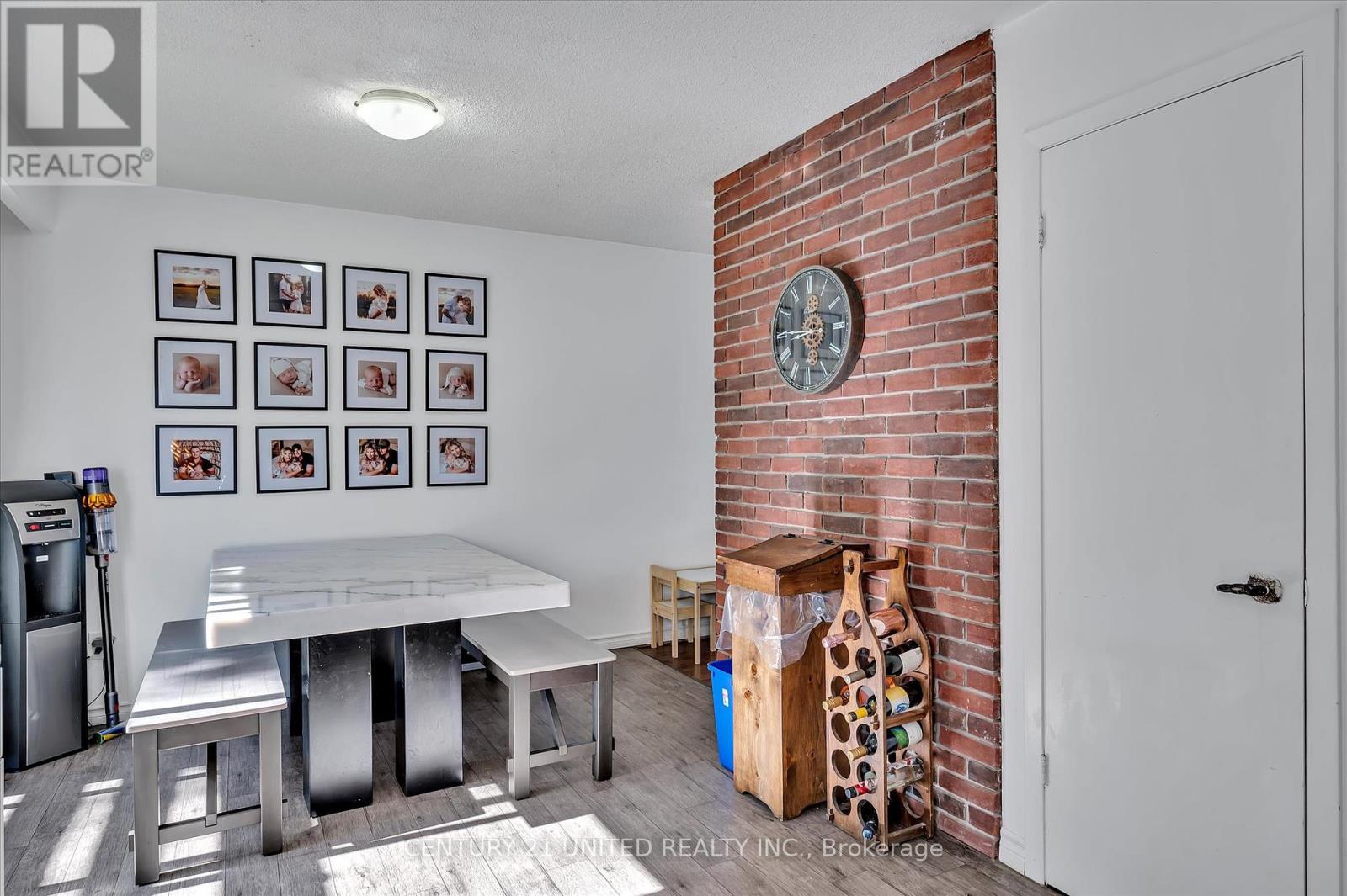 2032 Walker Avenue, Peterborough East (South), Ontario  K9L 1S1 - Photo 10 - X12183894