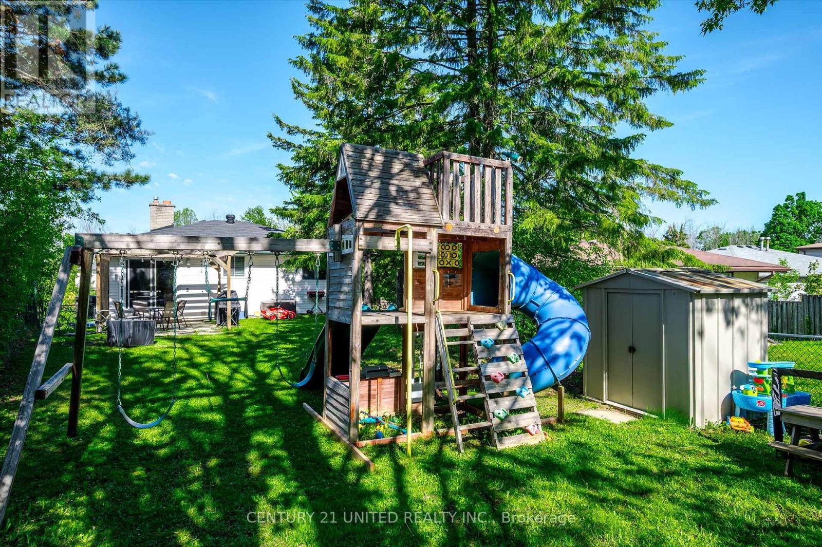 2032 Walker Avenue, Peterborough East (South), Ontario  K9L 1S1 - Photo 23 - X12183894