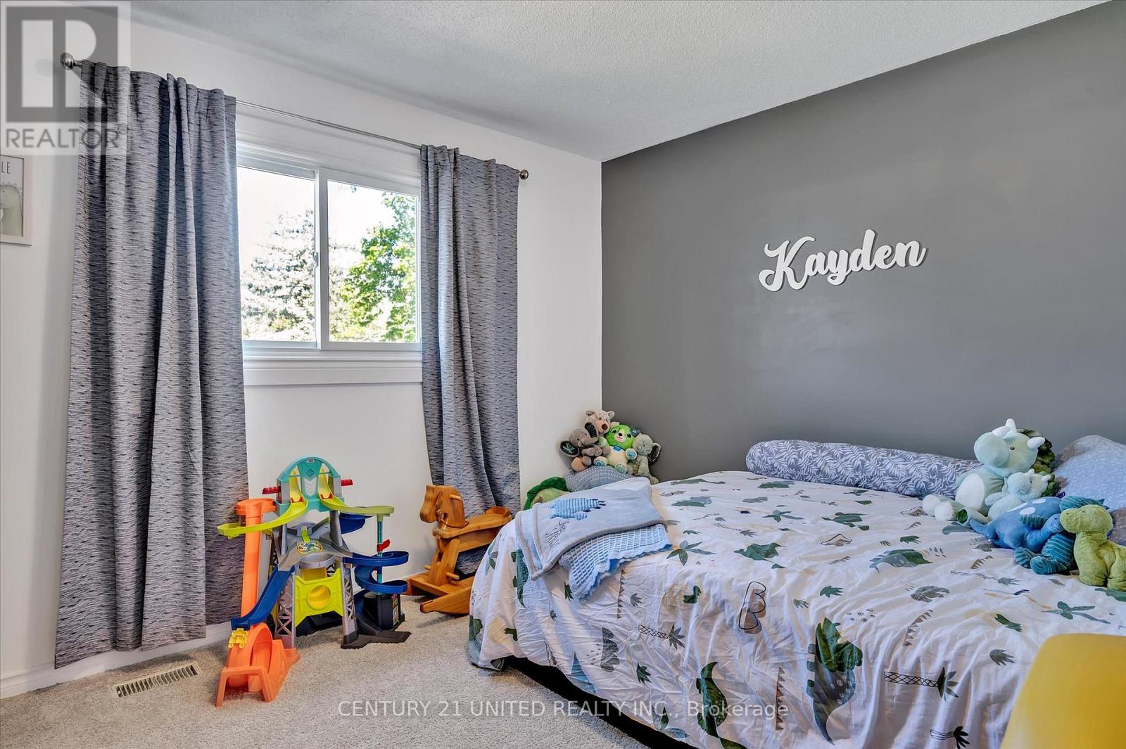 2032 Walker Avenue, Peterborough East (South), Ontario  K9L 1S1 - Photo 35 - X12183894