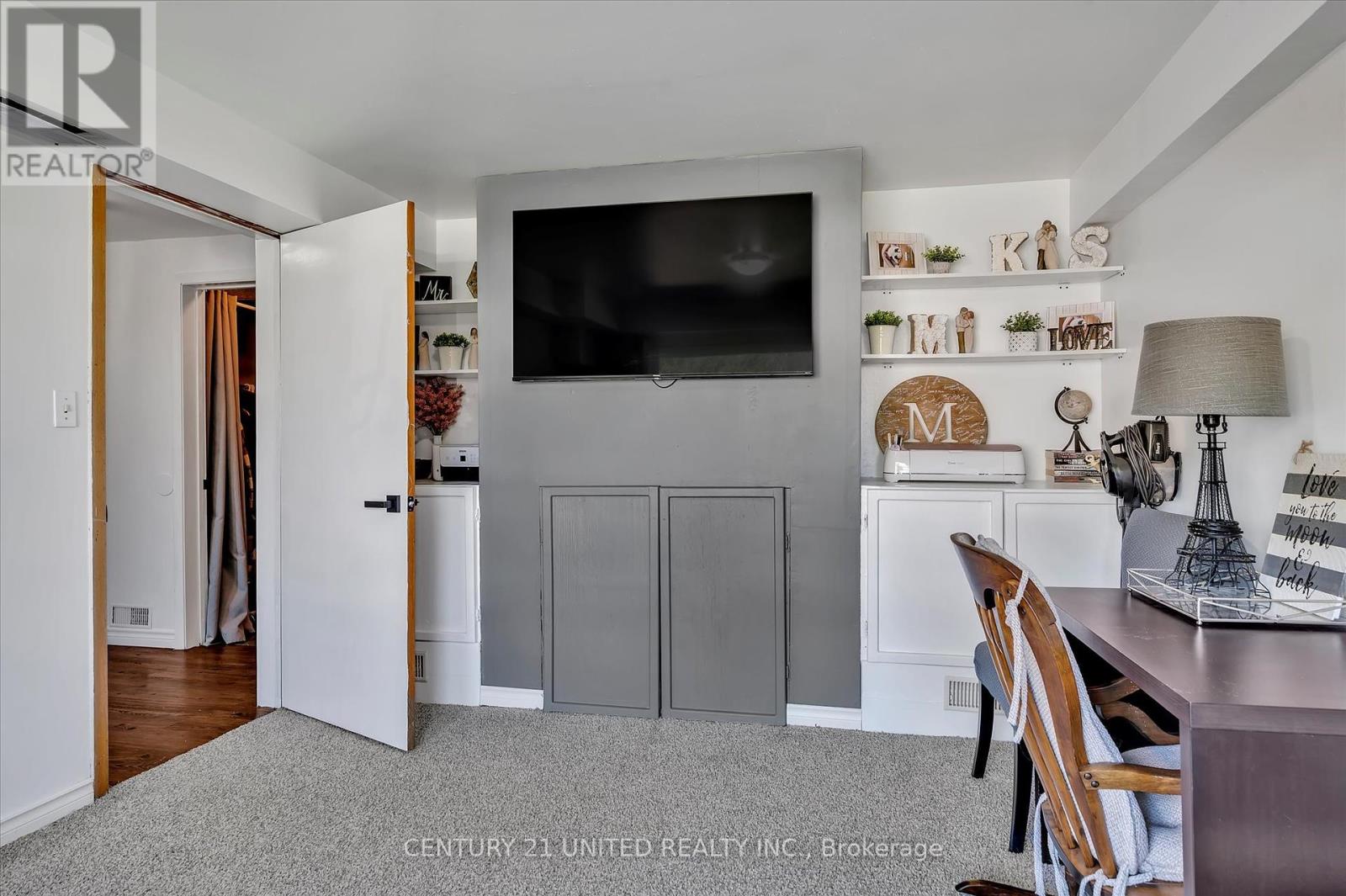 2032 Walker Avenue, Peterborough East (South), Ontario  K9L 1S1 - Photo 41 - X12183894