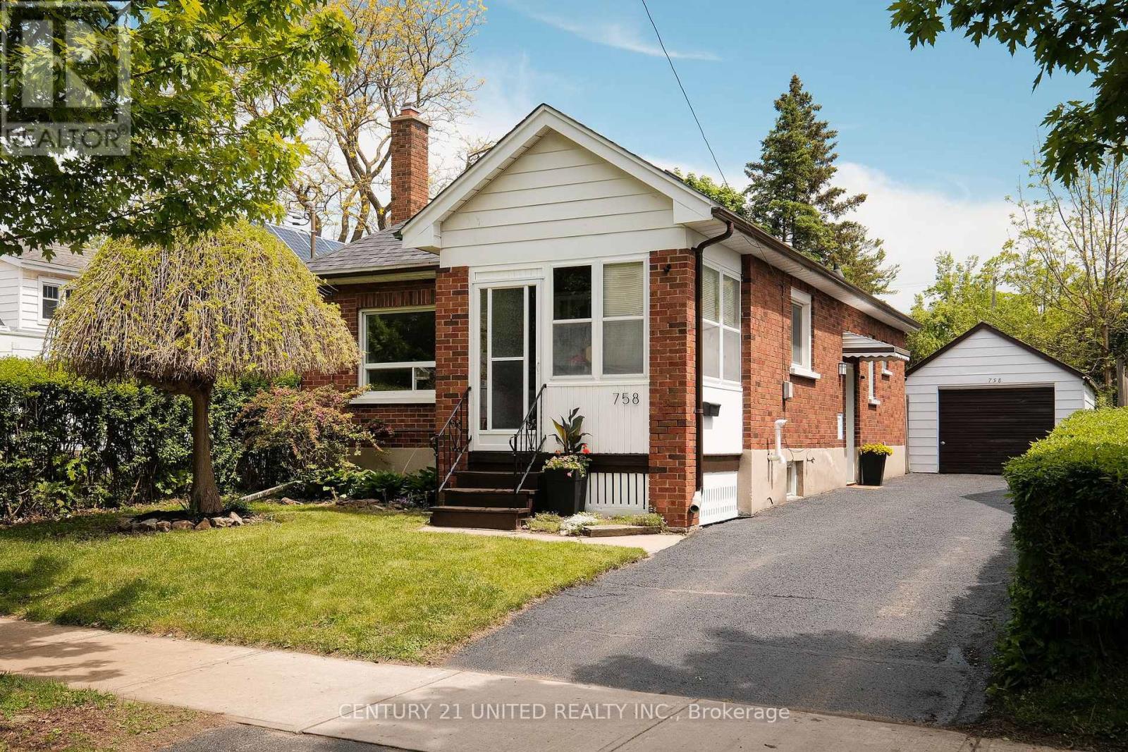 758 Bethune Street, Peterborough North (South), Ontario  K9H 4A6 - Photo 1 - X12183919